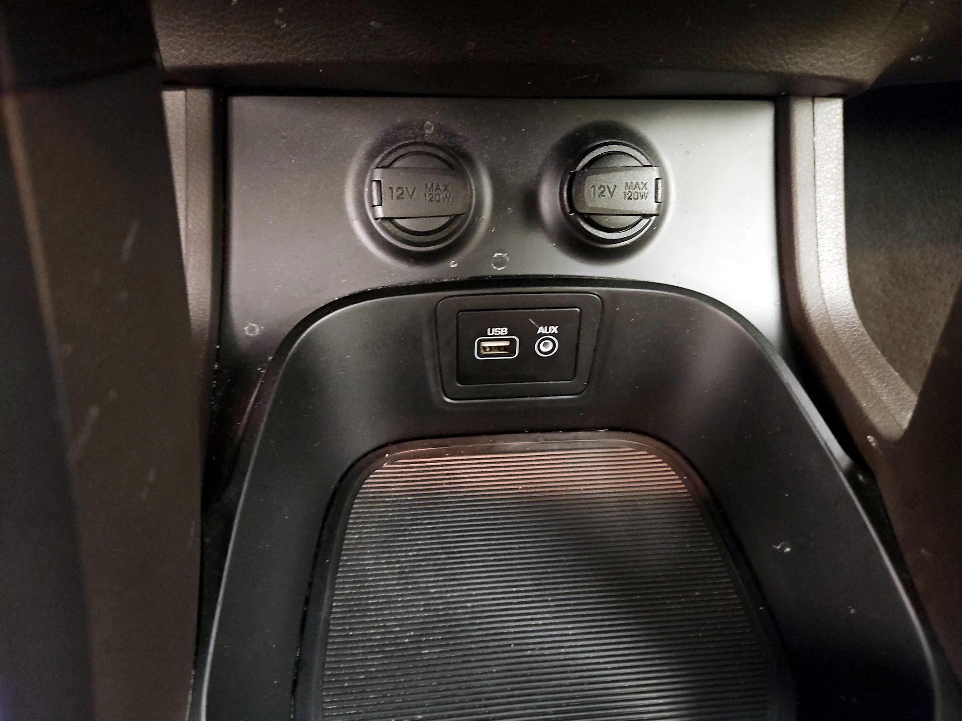 Thumbnail: 2017 Hyundai Santa Fe - 18