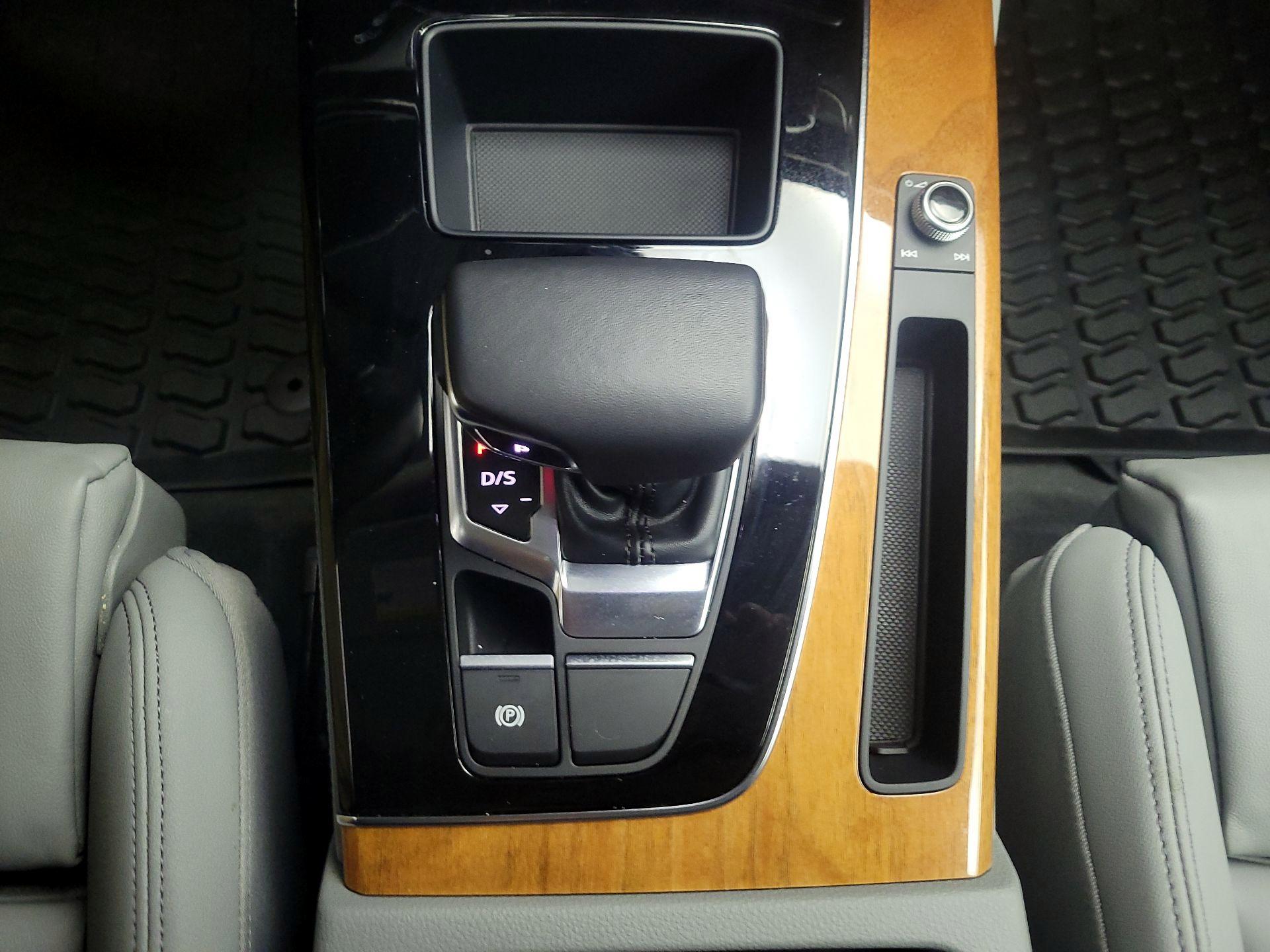 Thumbnail: 2023 Audi Q5 - 18