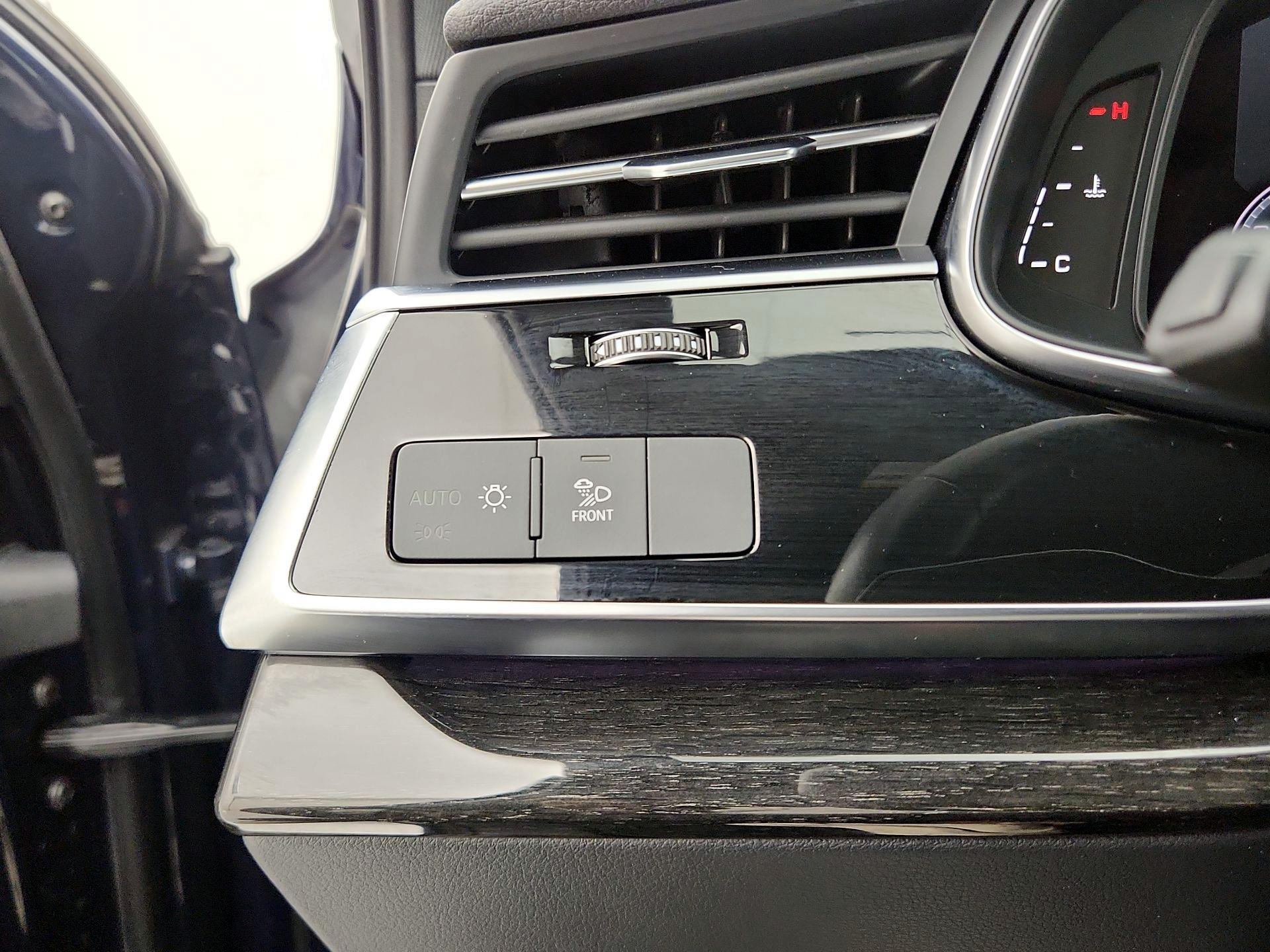 Thumbnail: 2023 Audi Q7 - 13