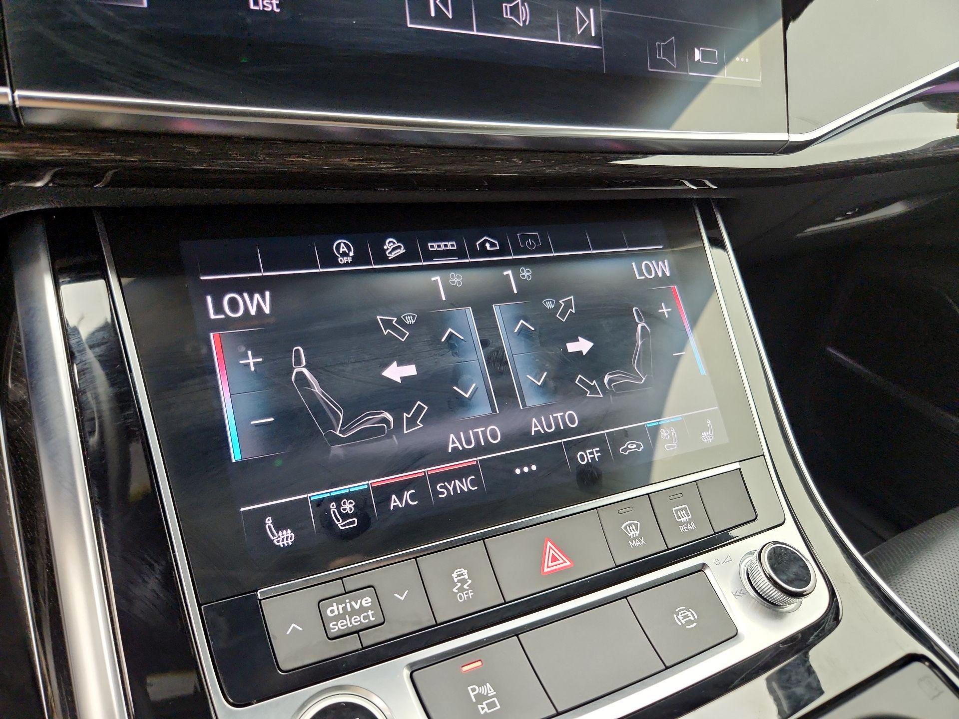 Thumbnail: 2023 Audi Q7 - 17