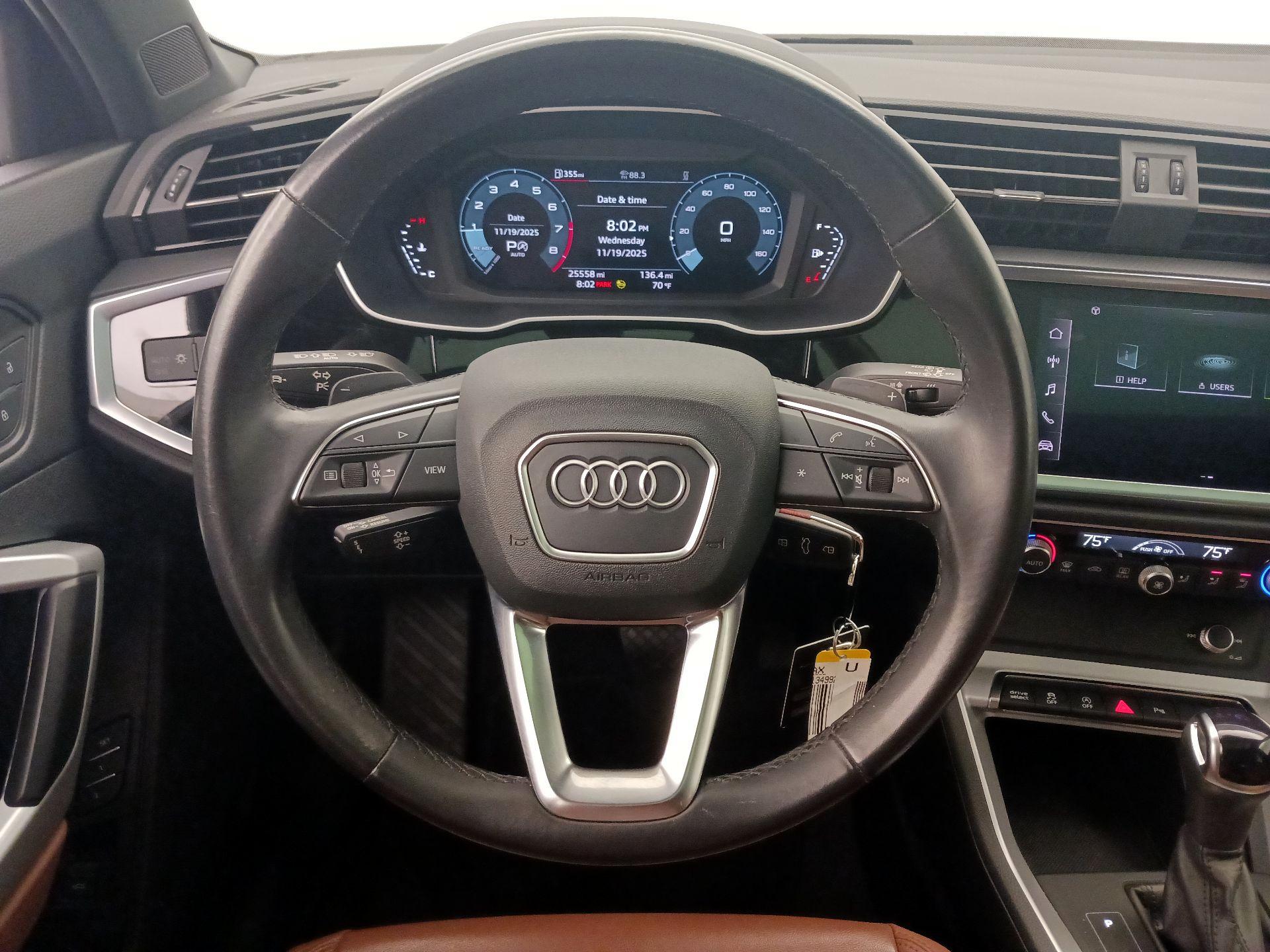 Thumbnail: 2022 Audi Q3 - 10