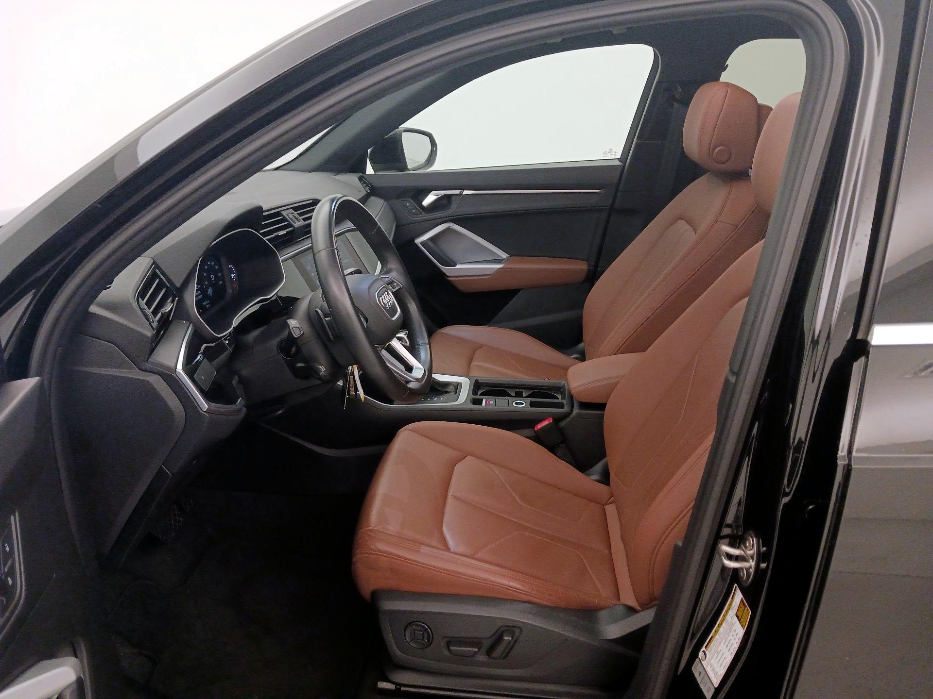 Thumbnail: 2022 Audi Q3 - 11