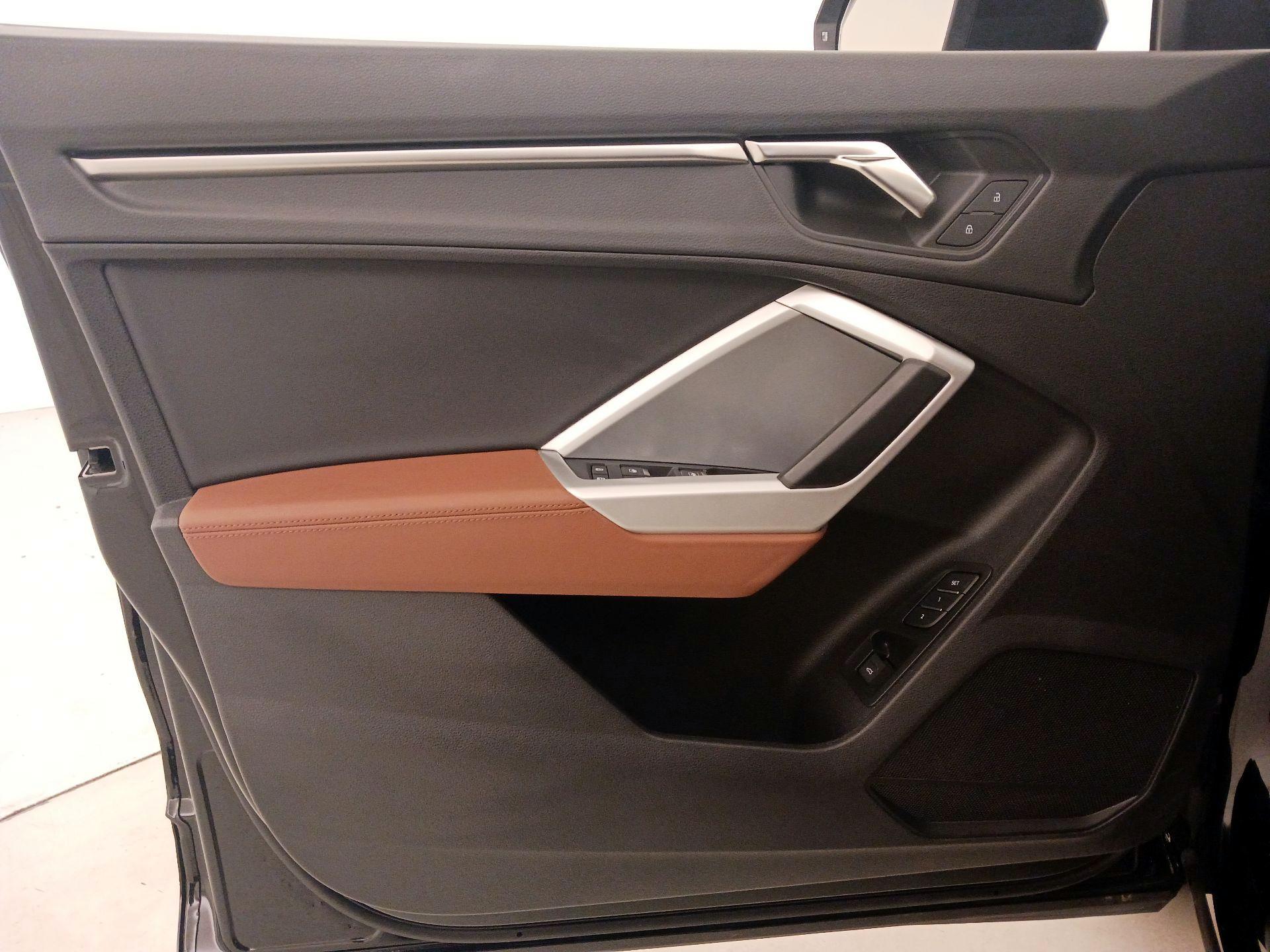 Thumbnail: 2022 Audi Q3 - 12