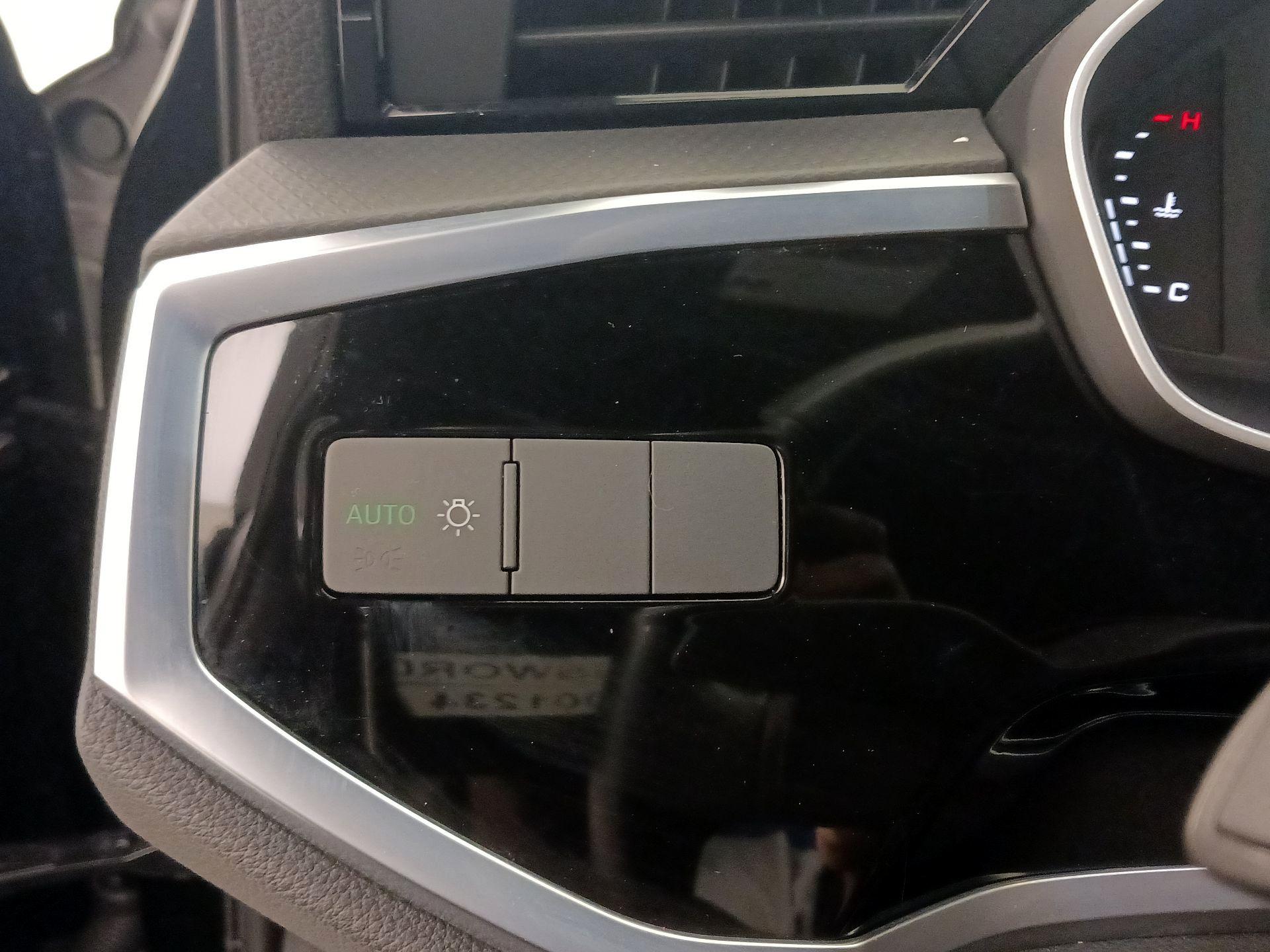 Thumbnail: 2022 Audi Q3 - 13