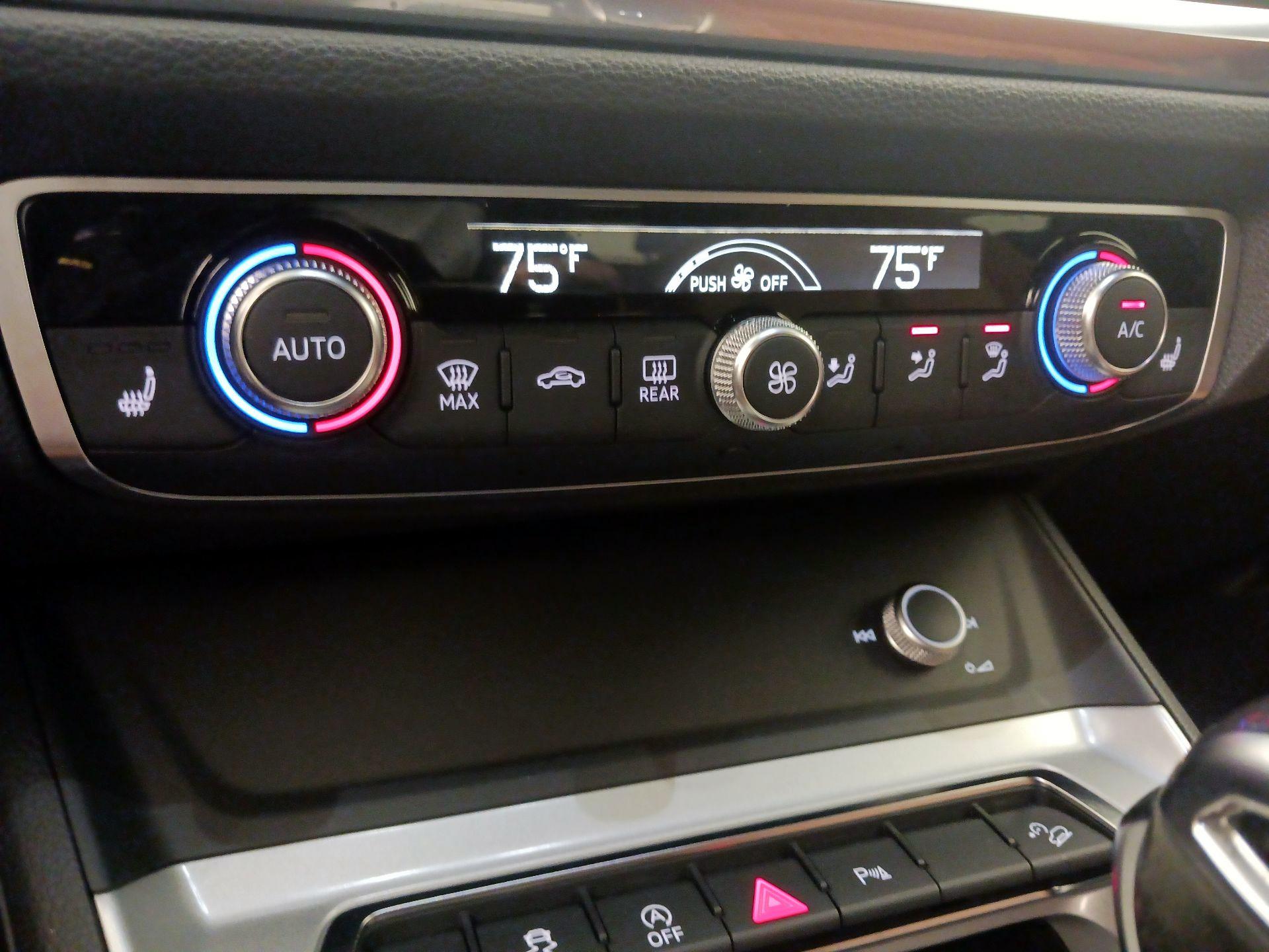 Thumbnail: 2022 Audi Q3 - 16