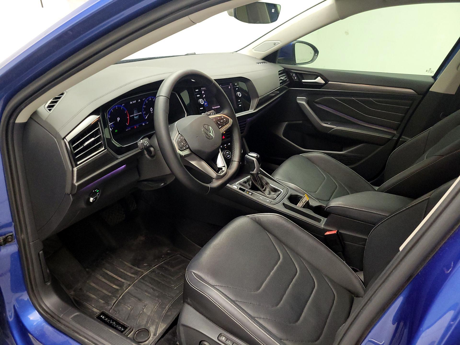 Thumbnail: 2023 Volkswagen Jetta - 9