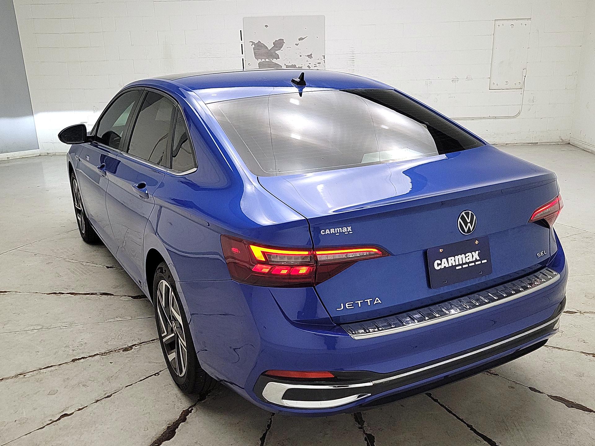 Thumbnail: 2023 Volkswagen Jetta - 7