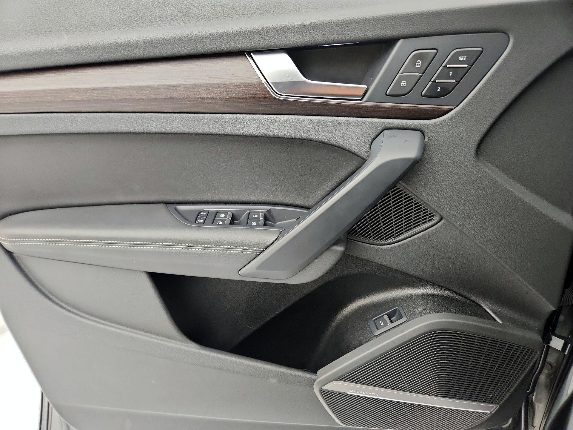 Thumbnail: 2023 Audi Q5 - 12