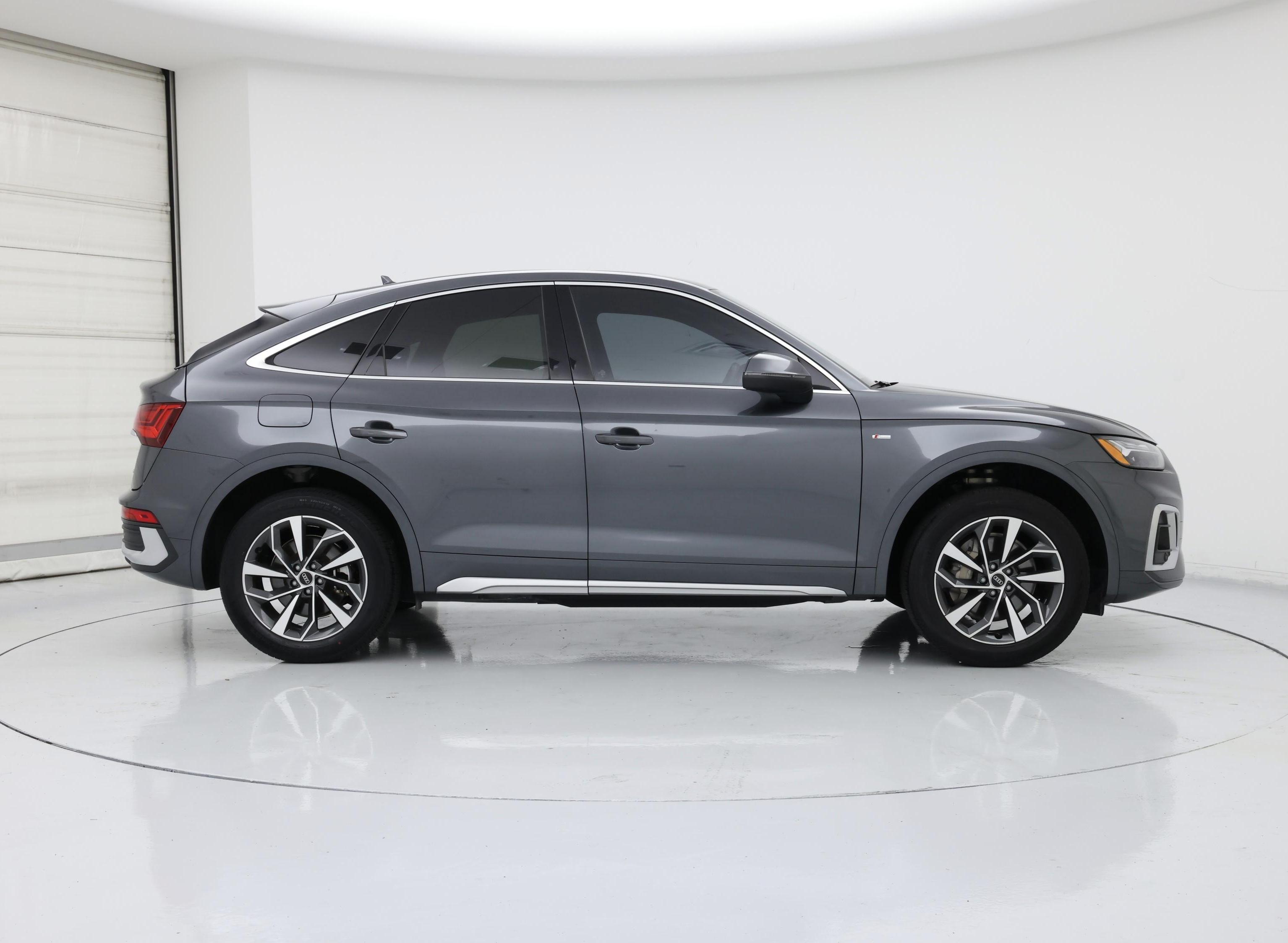 Thumbnail: 2023 Audi Q5 - 7