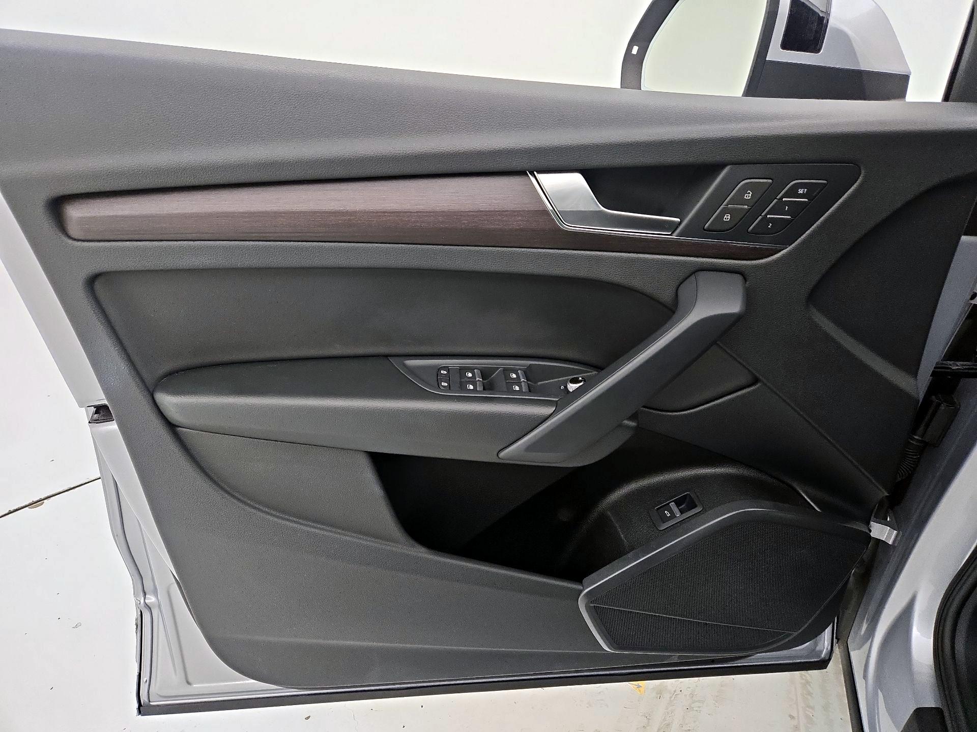 Thumbnail: 2022 Audi Q5 - 12