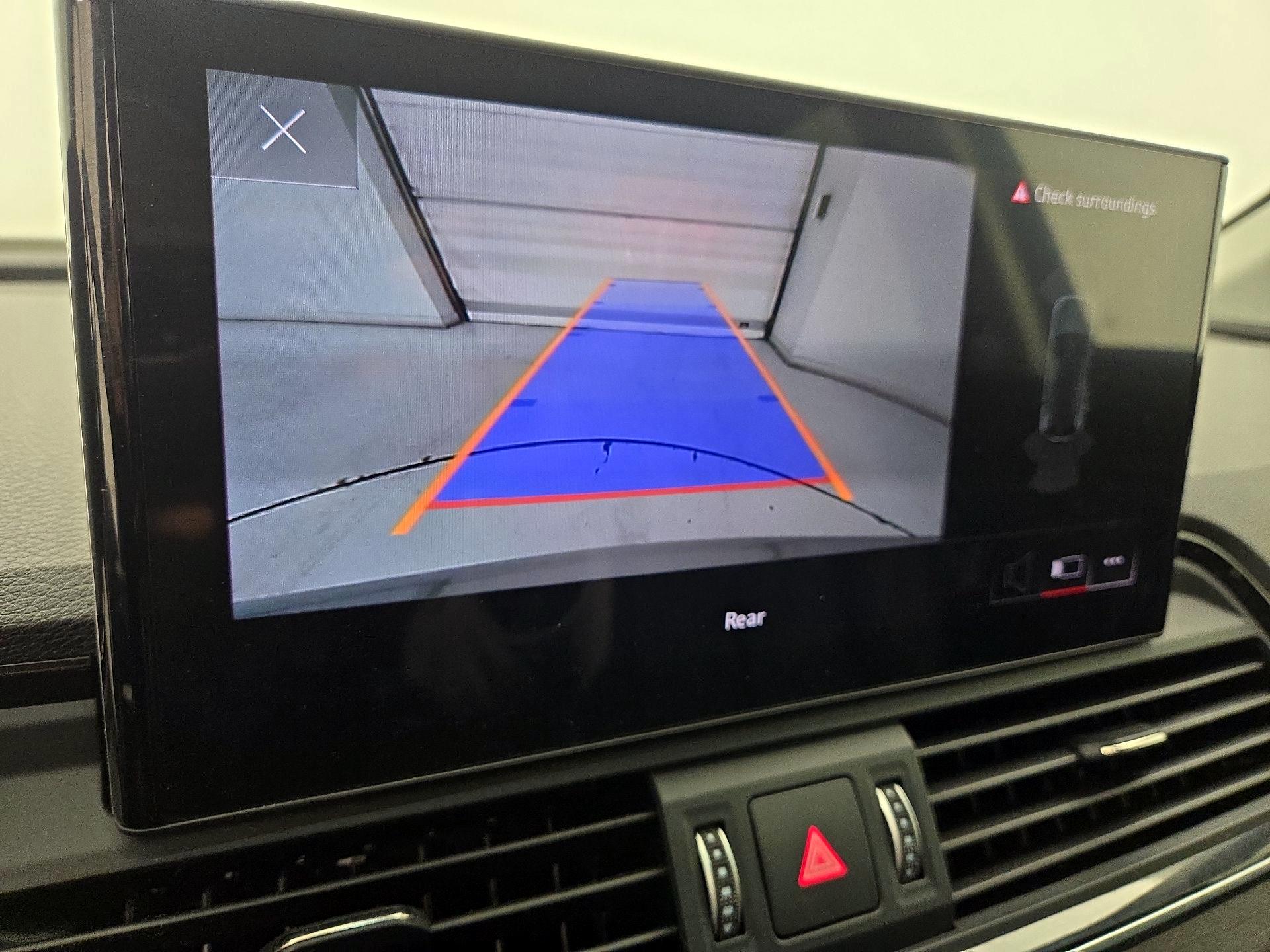 Thumbnail: 2022 Audi Q5 - 14