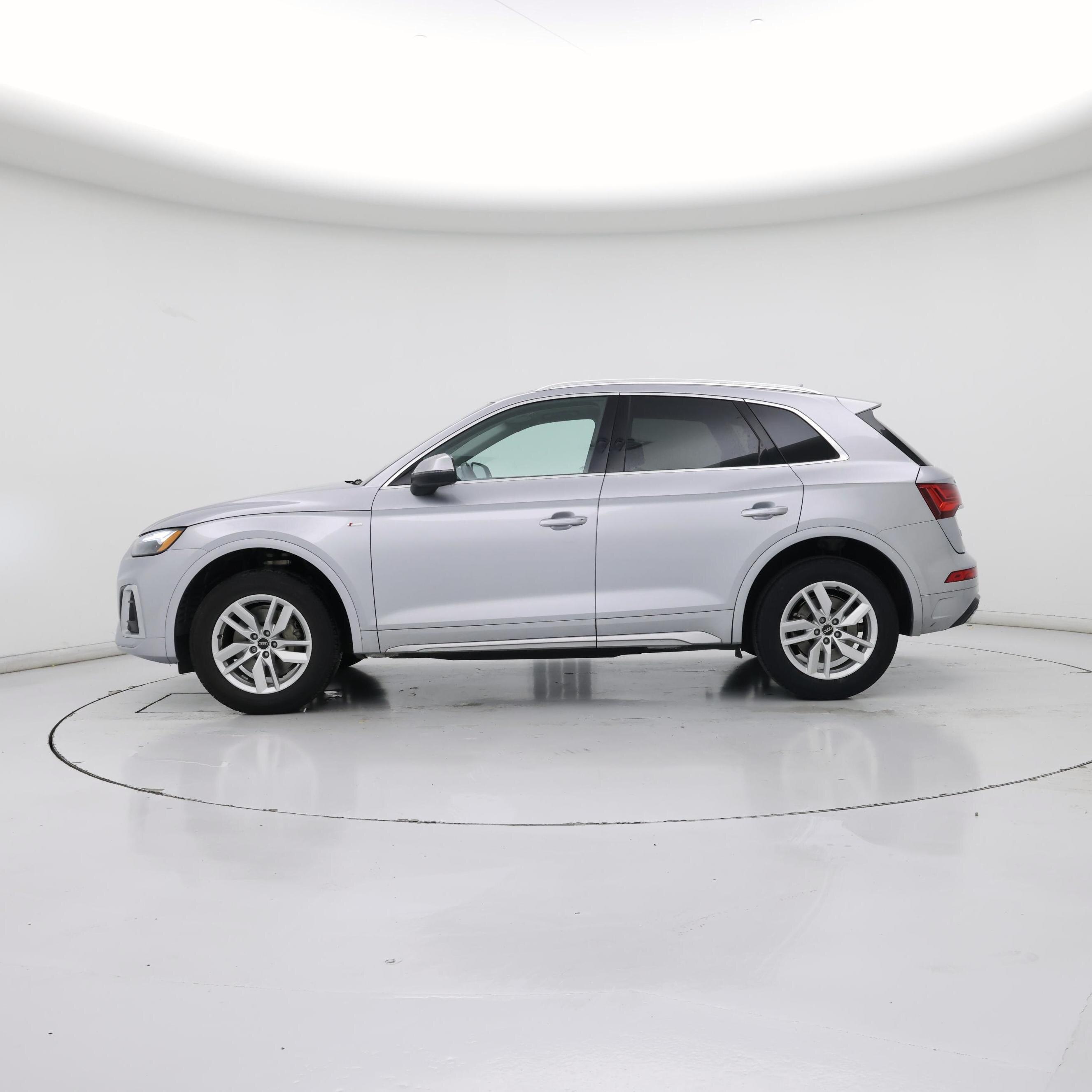 Thumbnail: 2022 Audi Q5 - 3