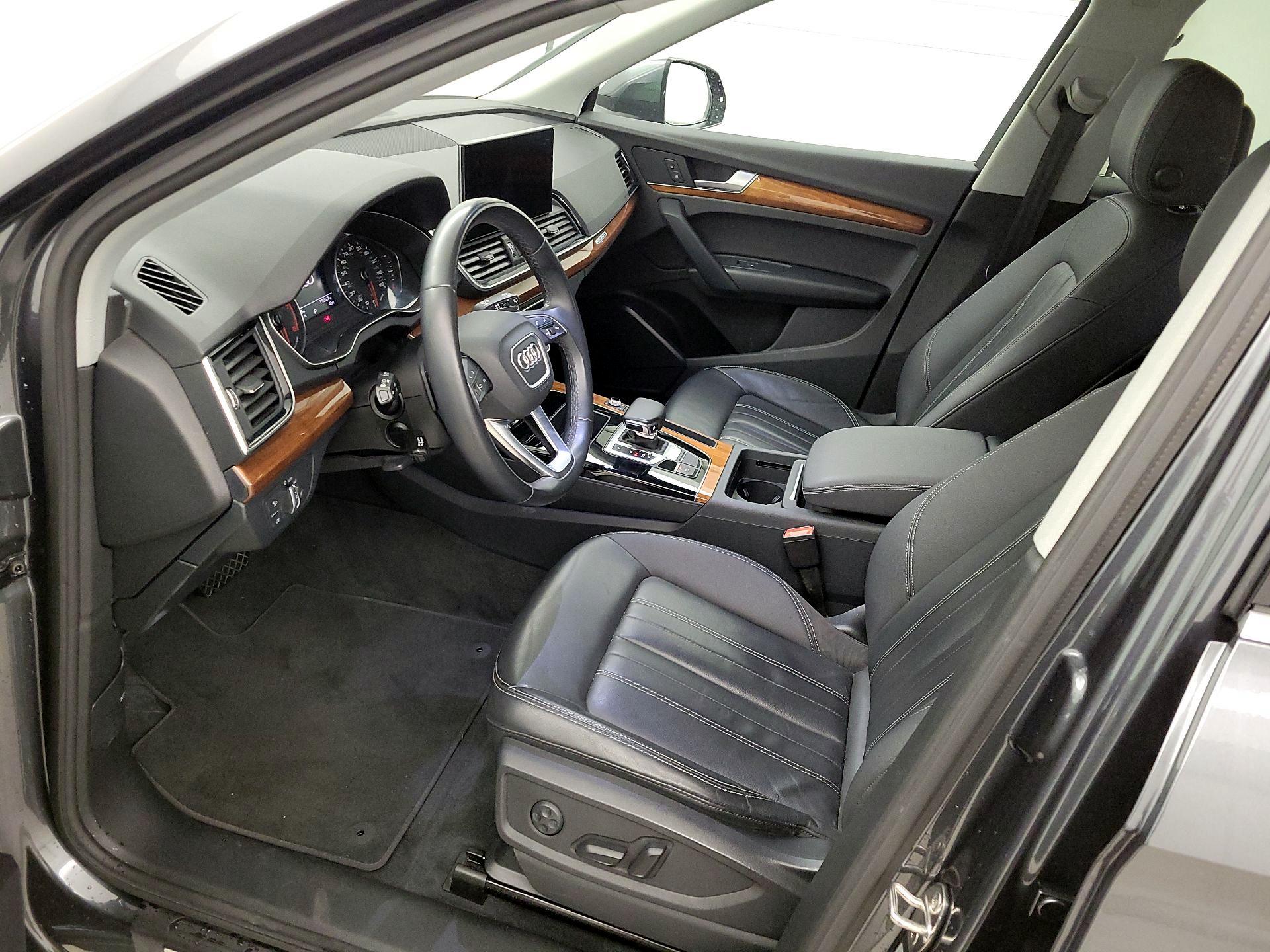 Thumbnail: 2022 Audi Q5 - 11