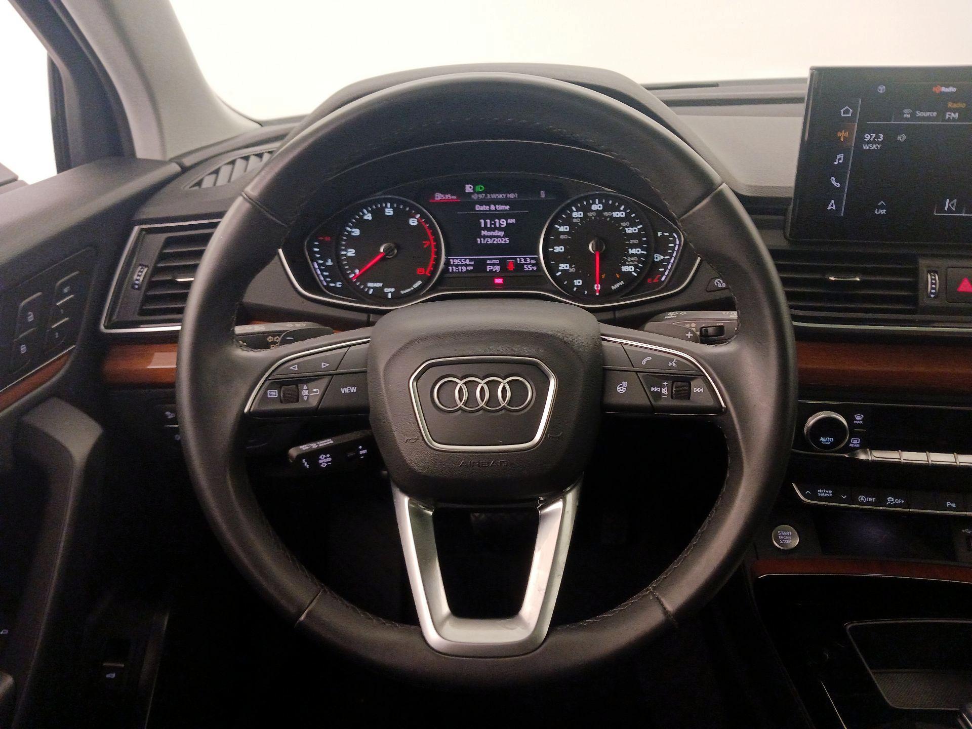 Thumbnail: 2023 Audi Q5 - 10