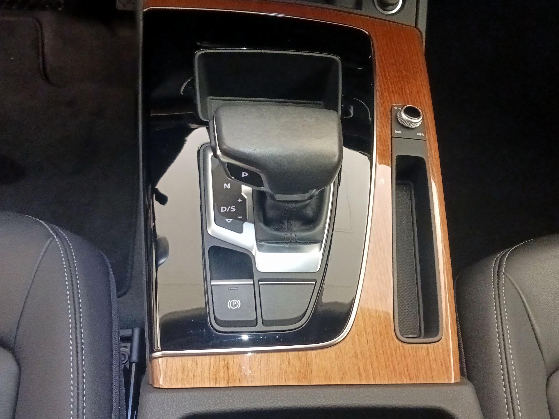 Thumbnail: 2023 Audi Q5 - 17