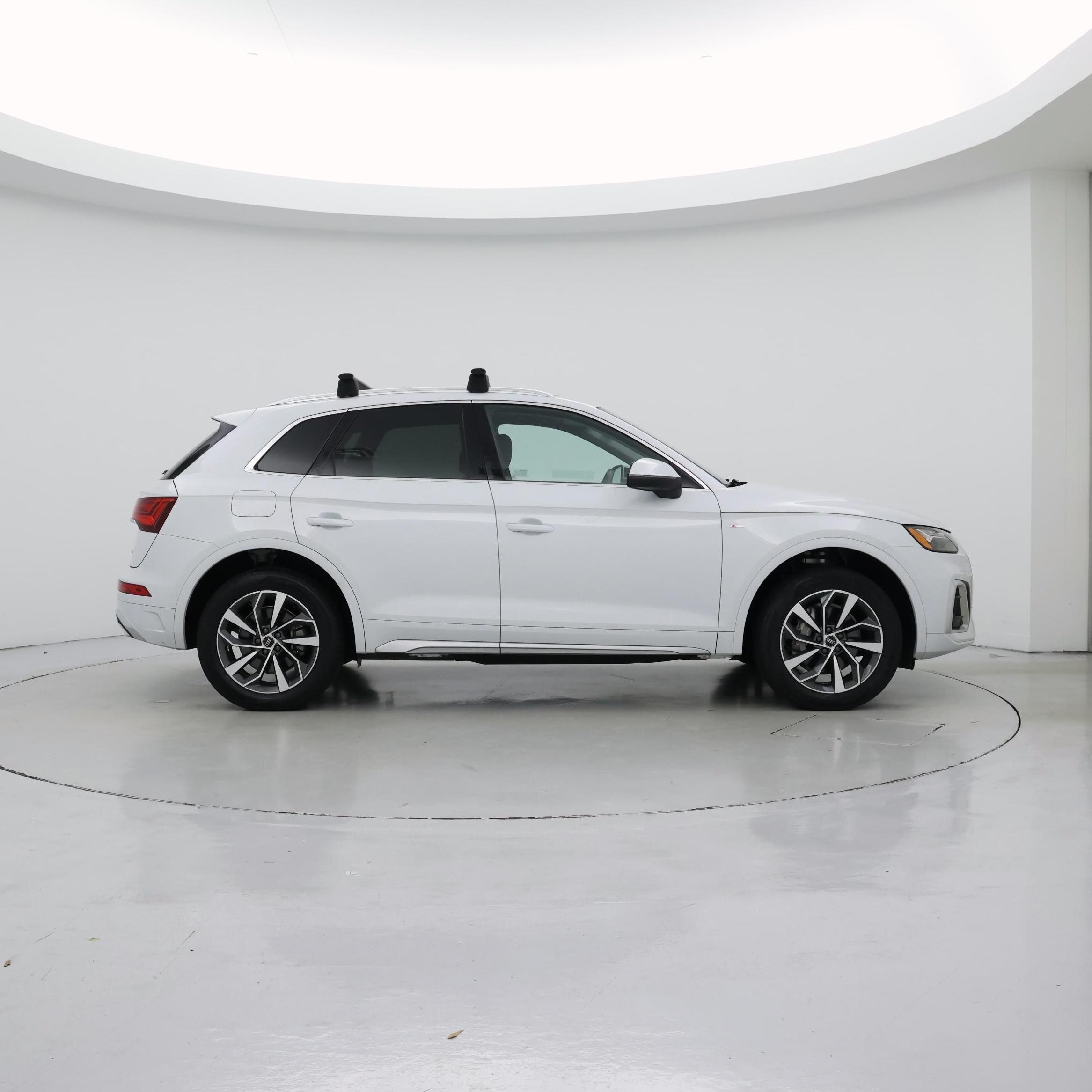 Thumbnail: 2023 Audi Q5 - 7