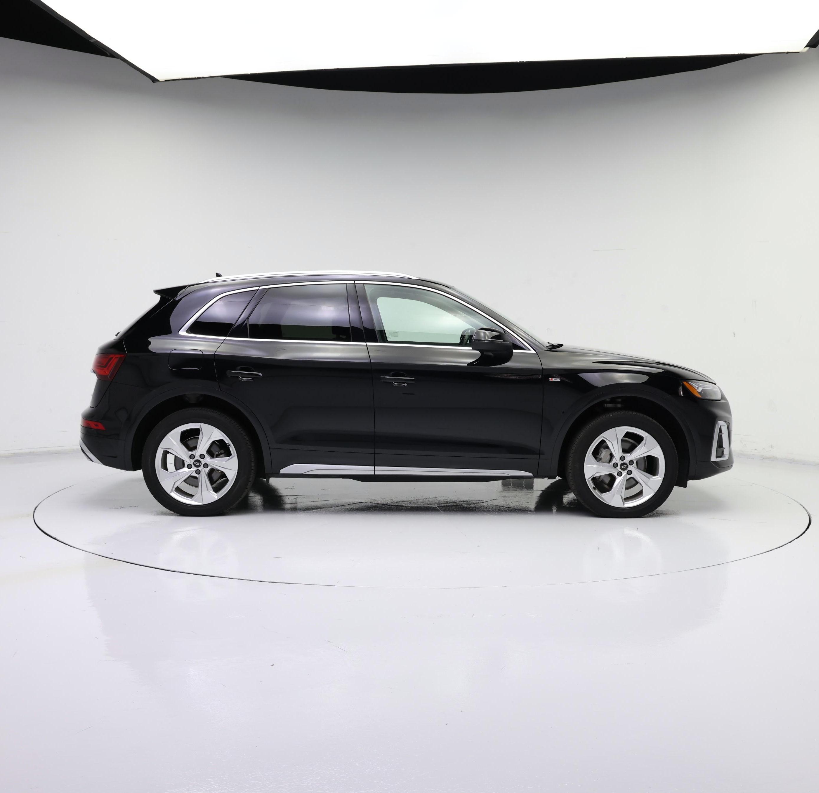 Thumbnail: 2023 Audi Q5 - 7
