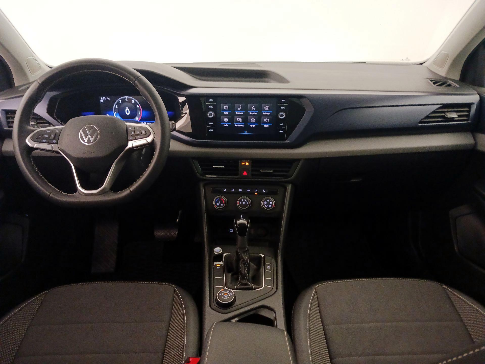 Thumbnail: 2022 Volkswagen Taos - 9