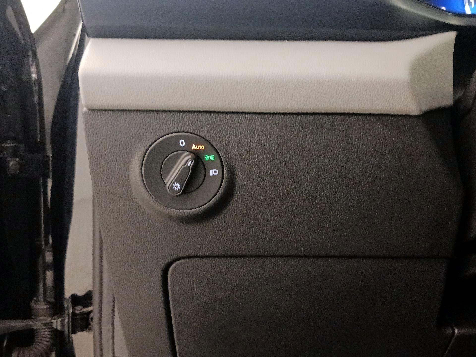 Thumbnail: 2022 Volkswagen Taos - 13