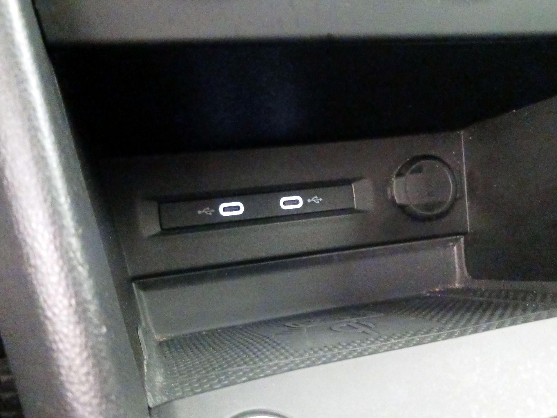 Thumbnail: 2022 Volkswagen Taos - 18