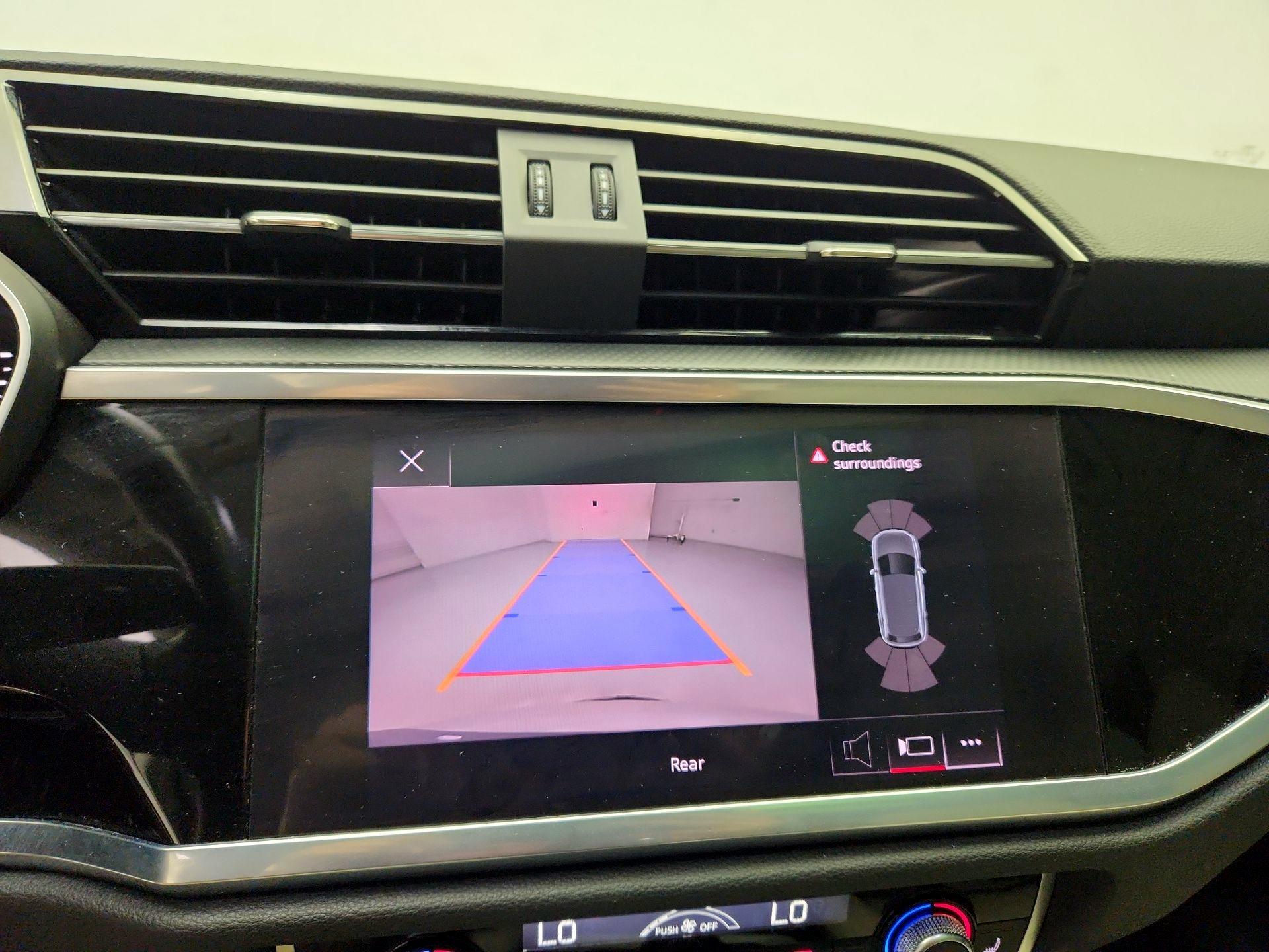 Thumbnail: 2022 Audi Q3 - 13