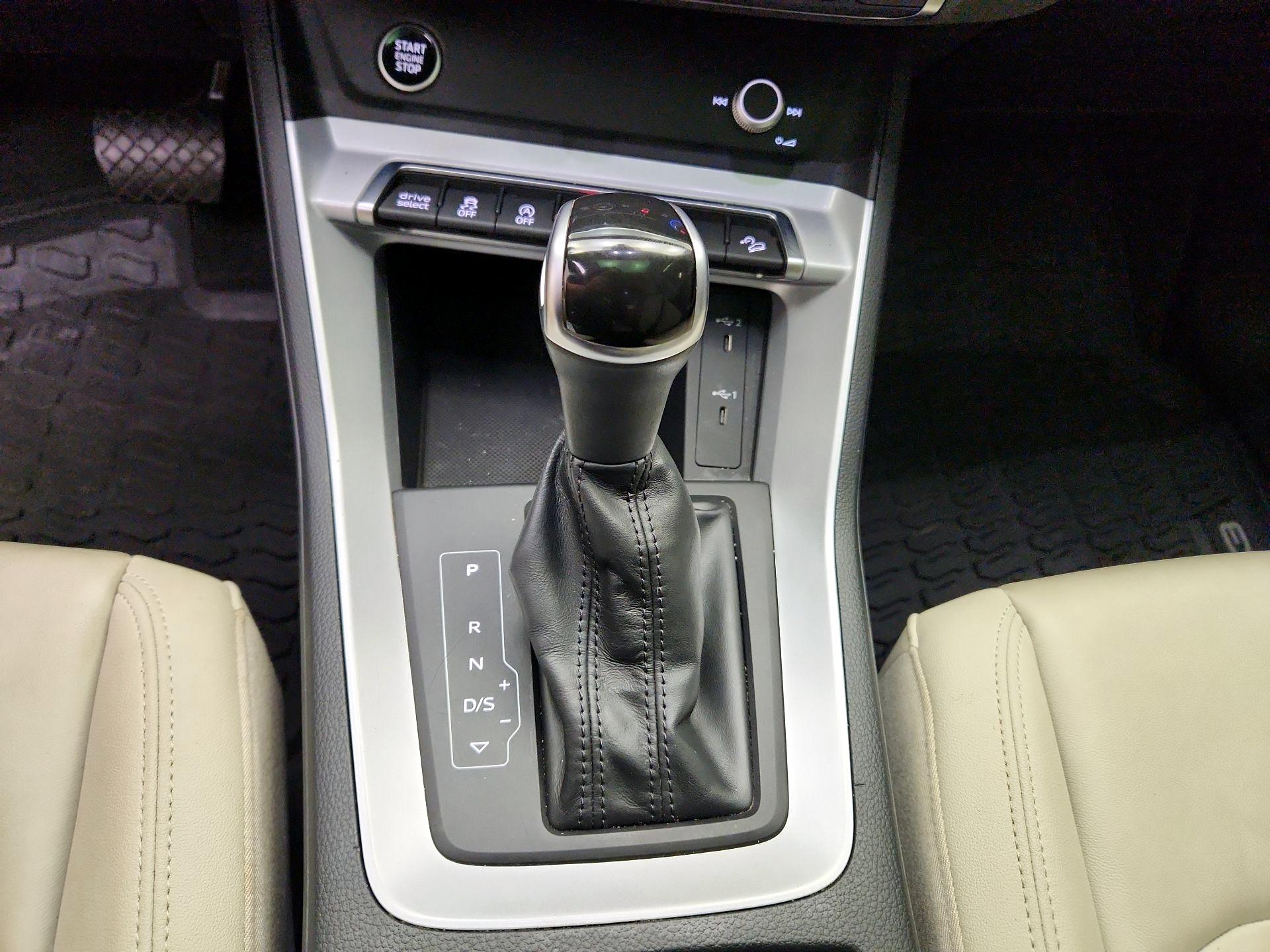 Thumbnail: 2022 Audi Q3 - 16