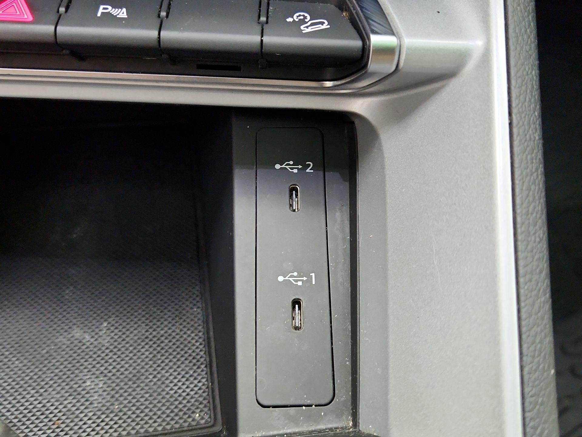 Thumbnail: 2022 Audi Q3 - 17