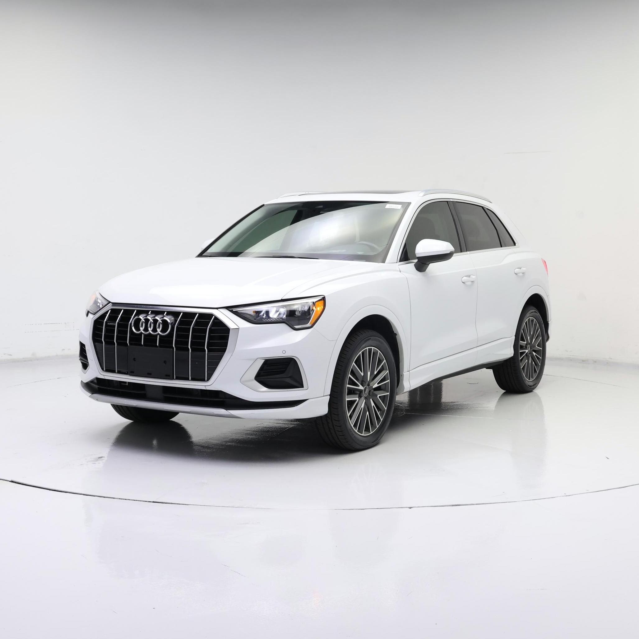 Thumbnail: 2022 Audi Q3 - 4