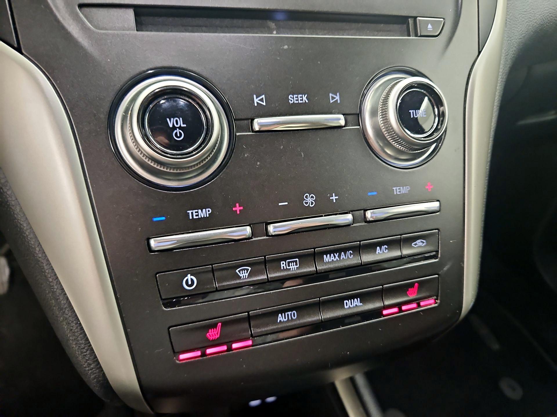 Thumbnail: 2019 Lincoln MKC - 17