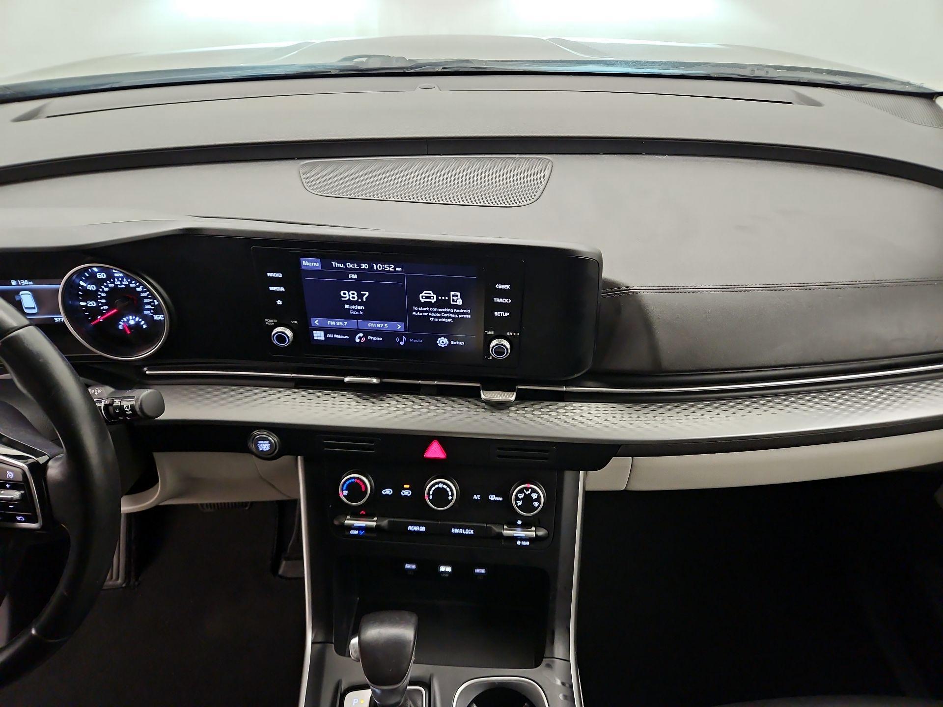 Thumbnail: 2022 Kia Carnival - 9