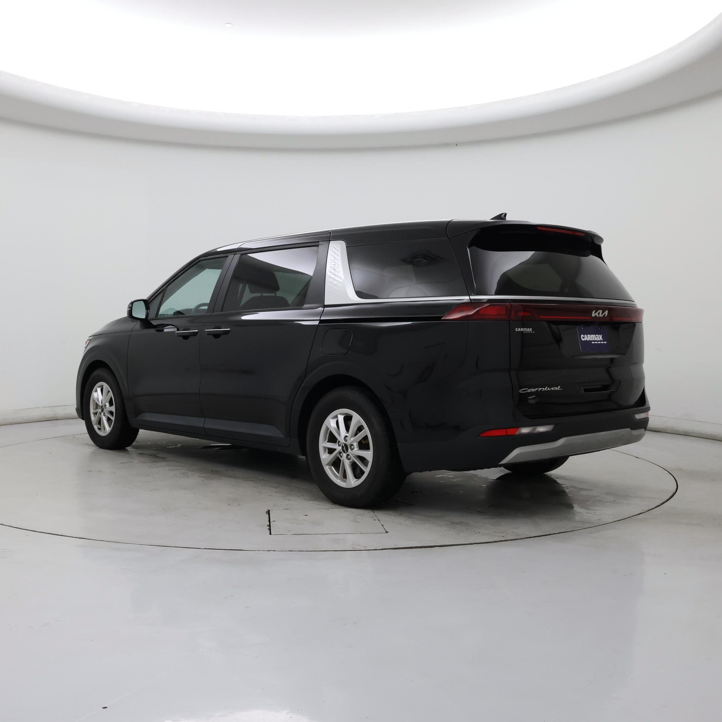 Thumbnail: 2022 Kia Carnival - 2