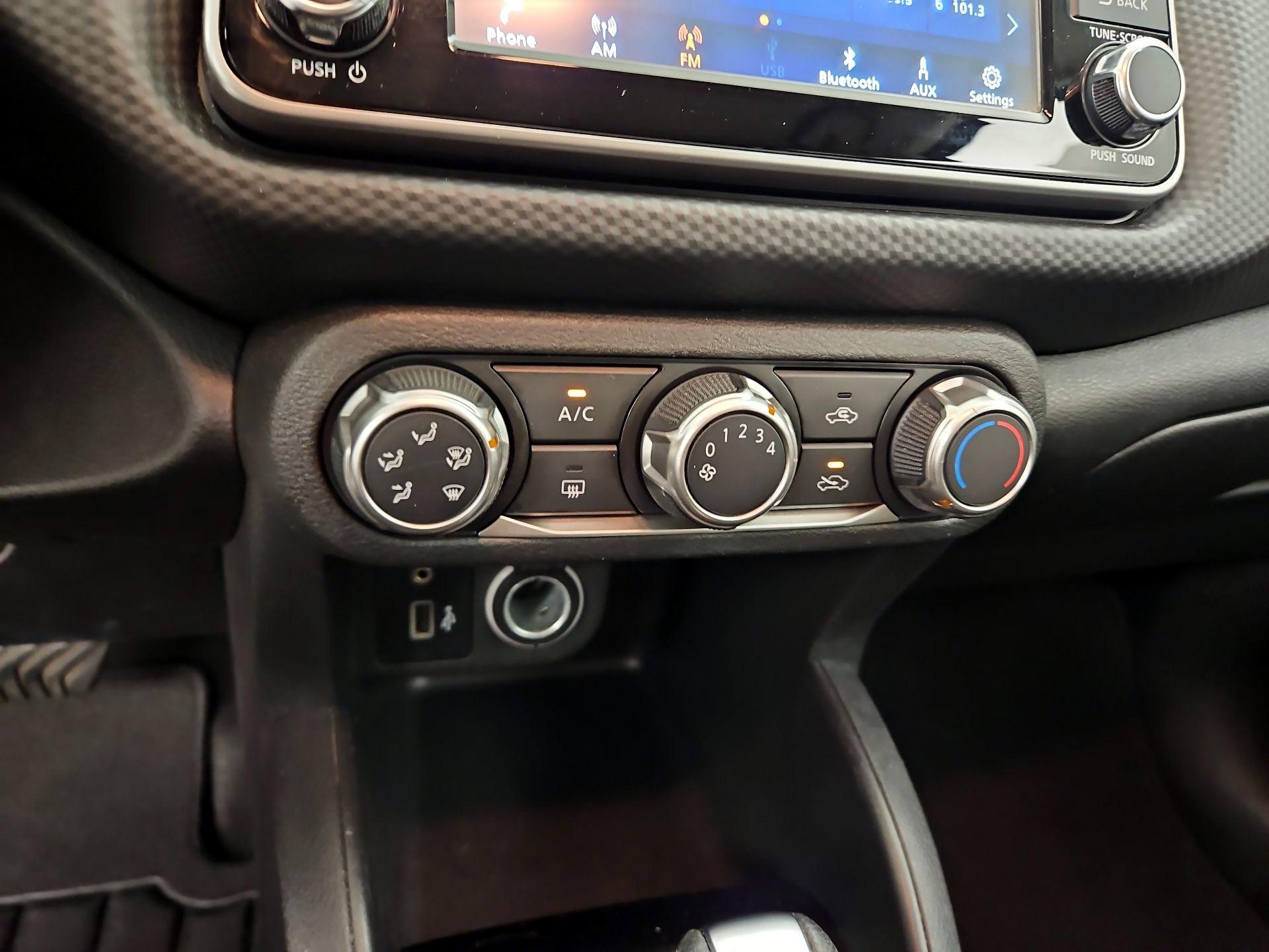 Thumbnail: 2022 Nissan Kicks - 16