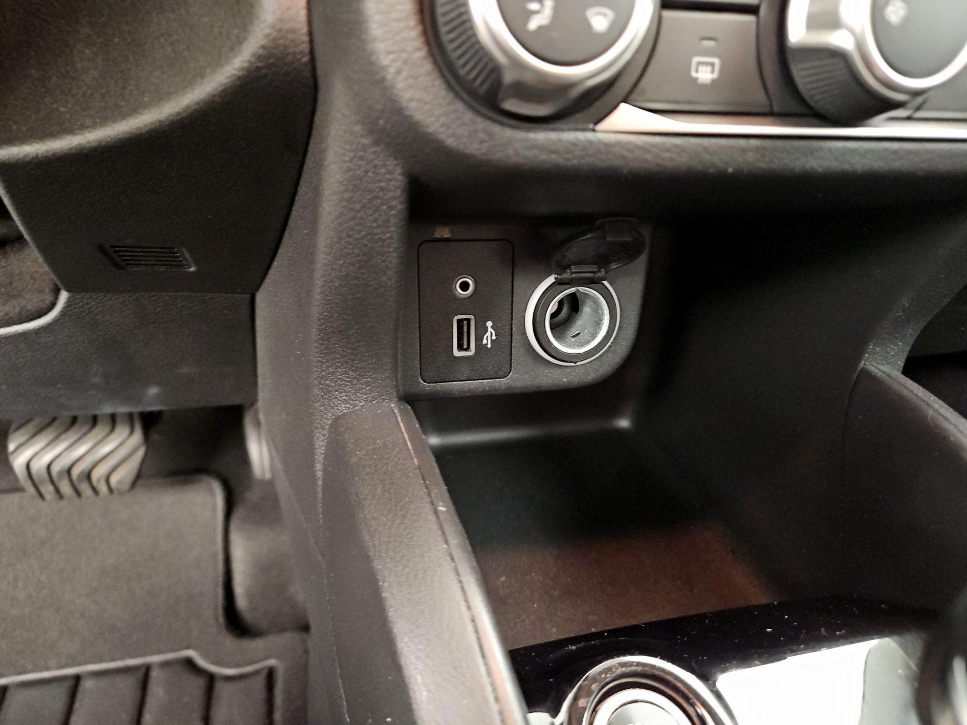 Thumbnail: 2022 Nissan Kicks - 18