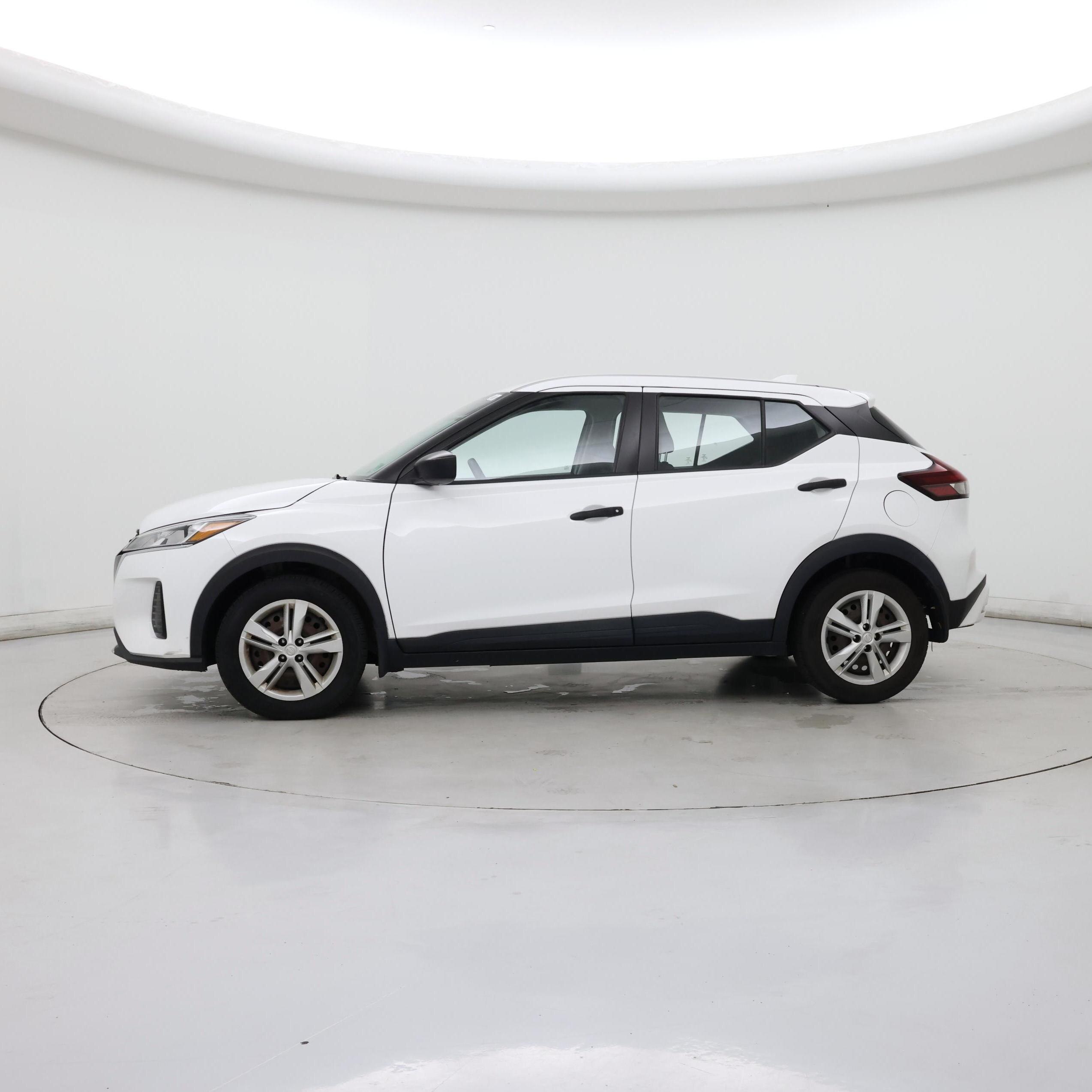 Thumbnail: 2022 Nissan Kicks - 3