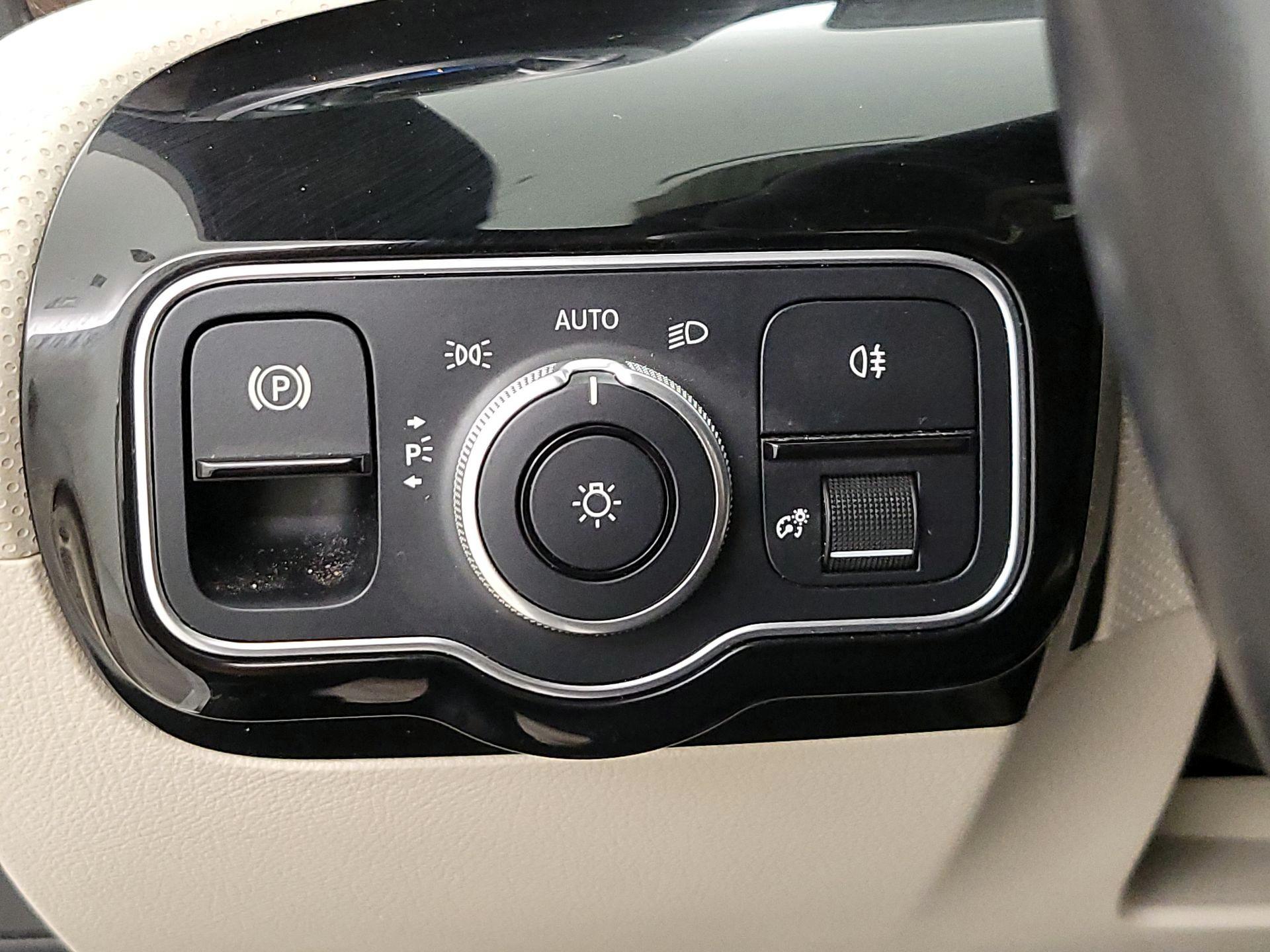 Thumbnail: 2022 Mercedes-Benz A-Class - 13