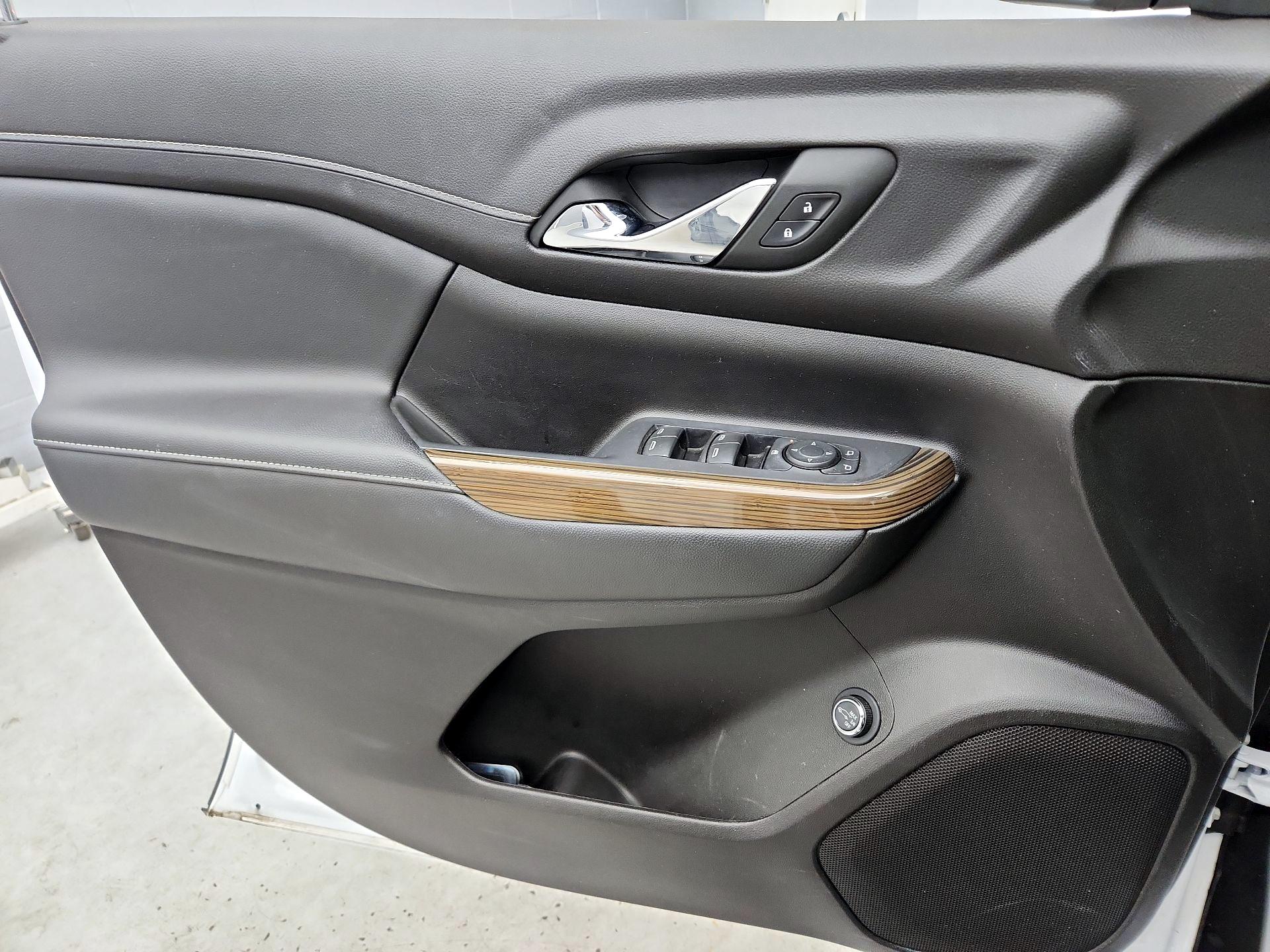 Thumbnail: 2023 GMC Acadia - 12