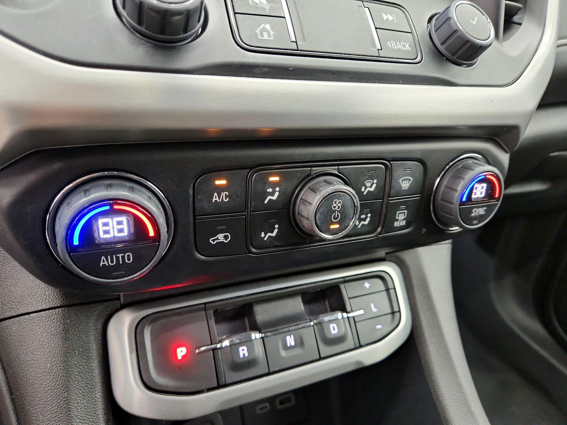 Thumbnail: 2023 GMC Acadia - 16