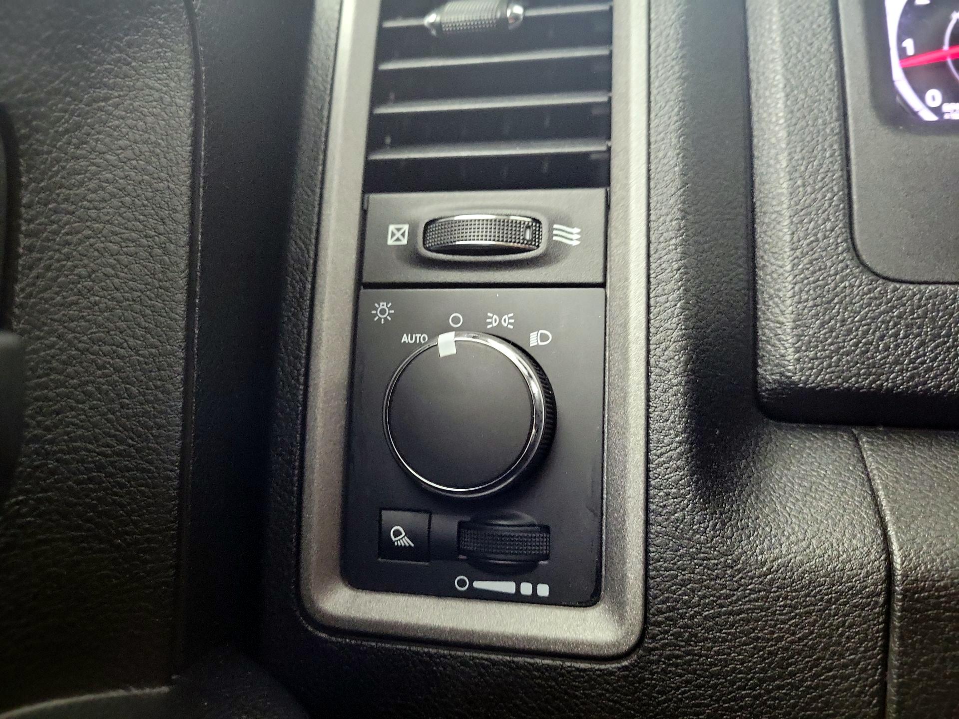 Thumbnail: 2021 RAM 1500 Classic - 11
