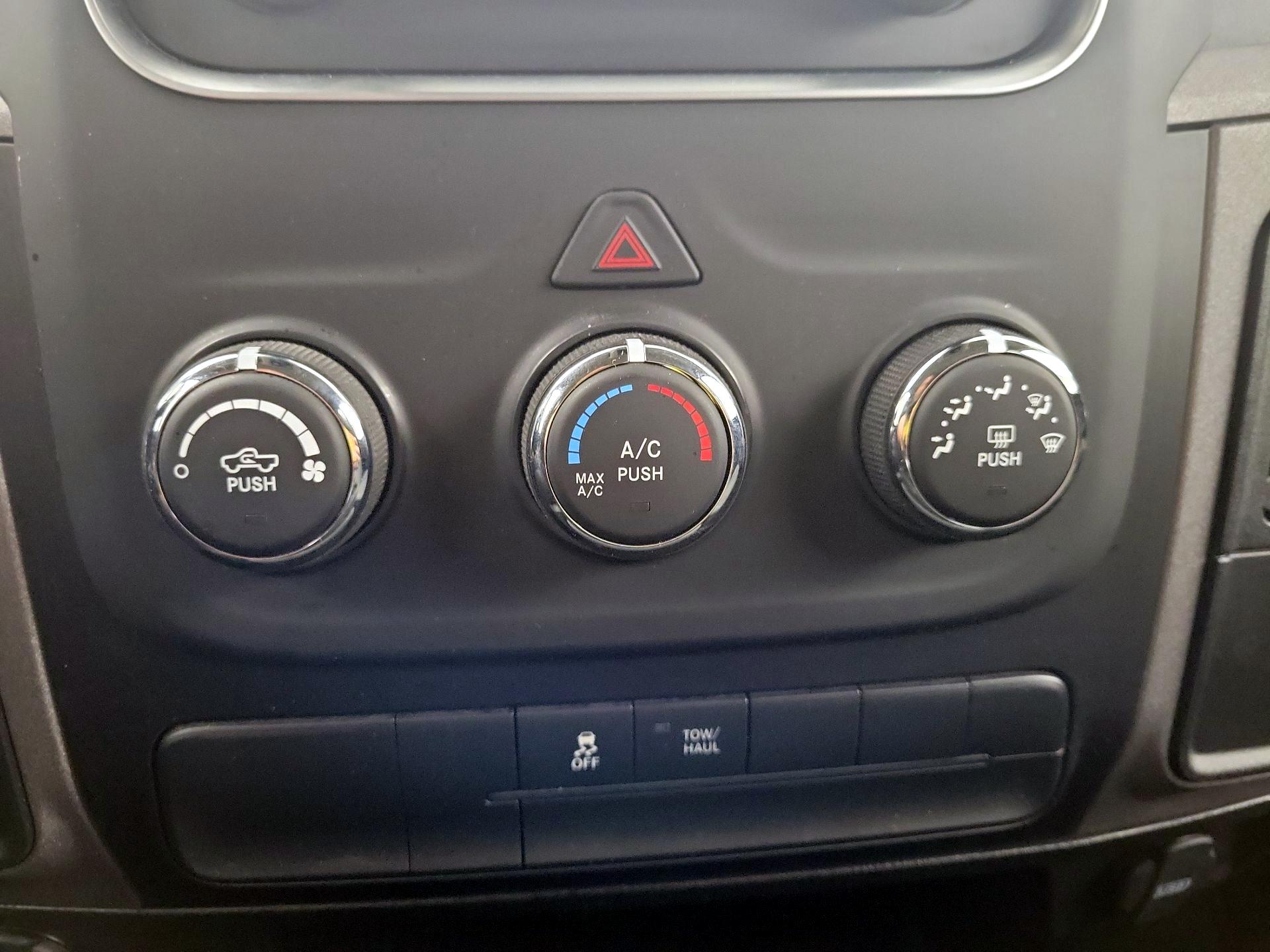 Thumbnail: 2021 RAM 1500 Classic - 14