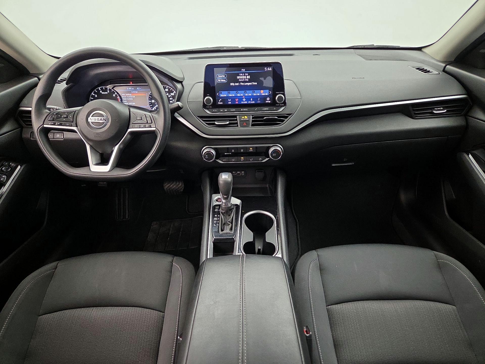 Thumbnail: 2021 Nissan Altima - 9