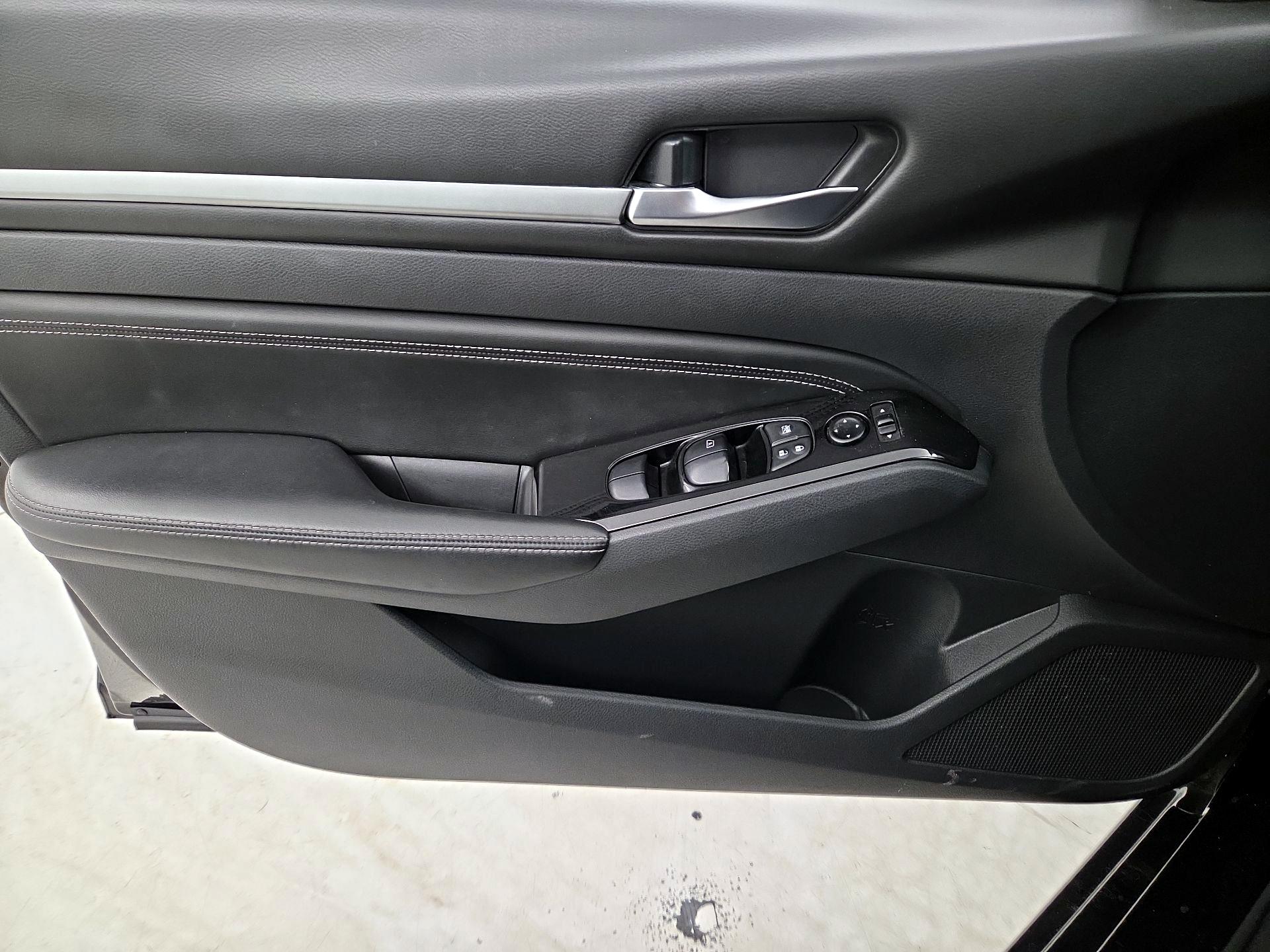 Thumbnail: 2021 Nissan Altima - 12