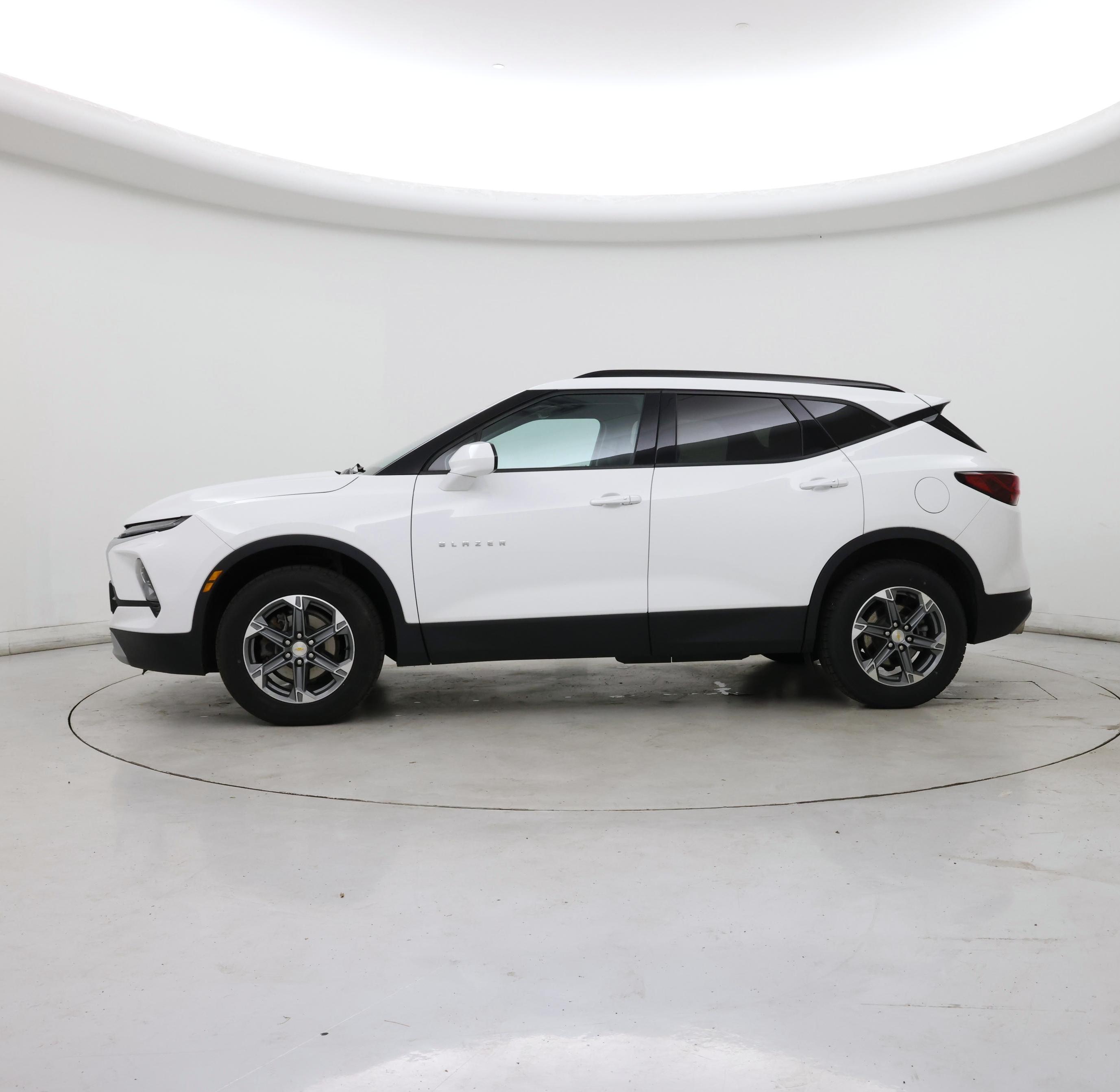 Thumbnail: 2023 Chevrolet Blazer - 3