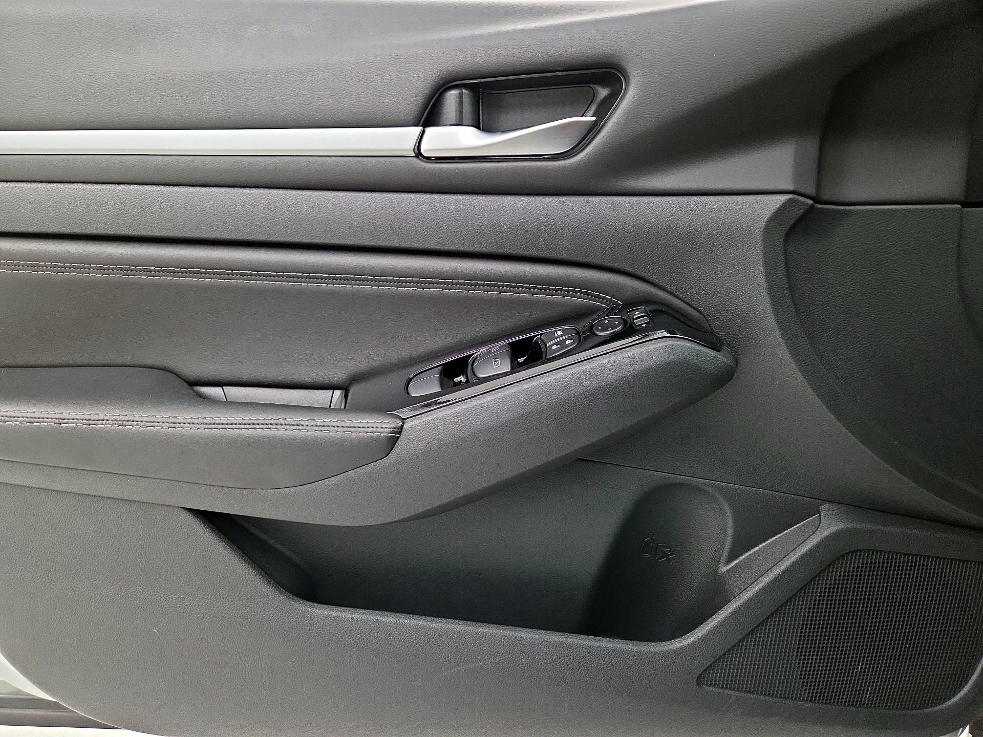 Thumbnail: 2022 Nissan Altima - 12