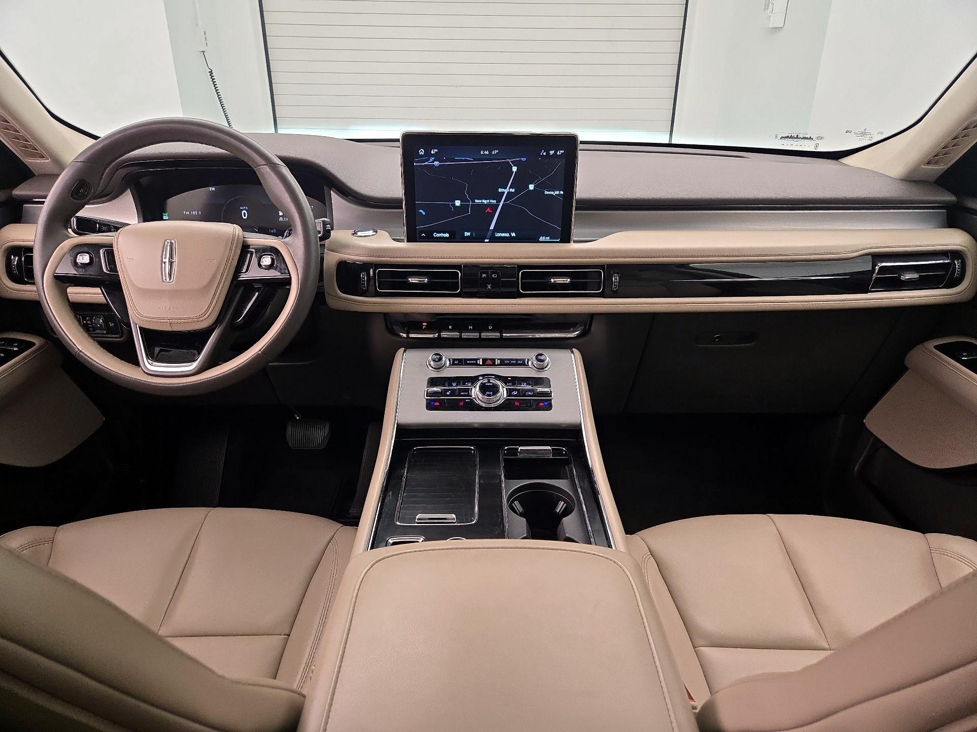 Thumbnail: 2022 Lincoln Aviator - 9