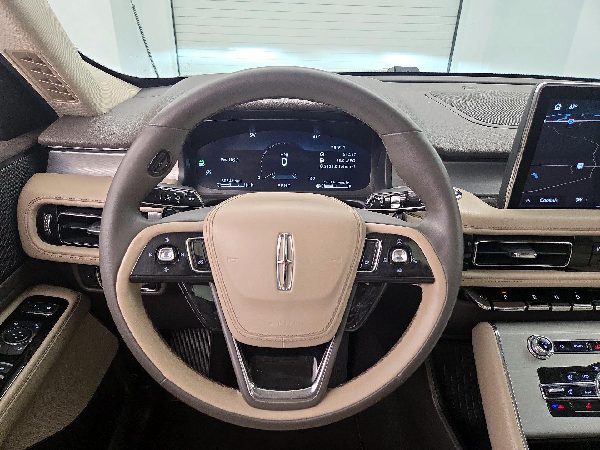 Thumbnail: 2022 Lincoln Aviator - 10