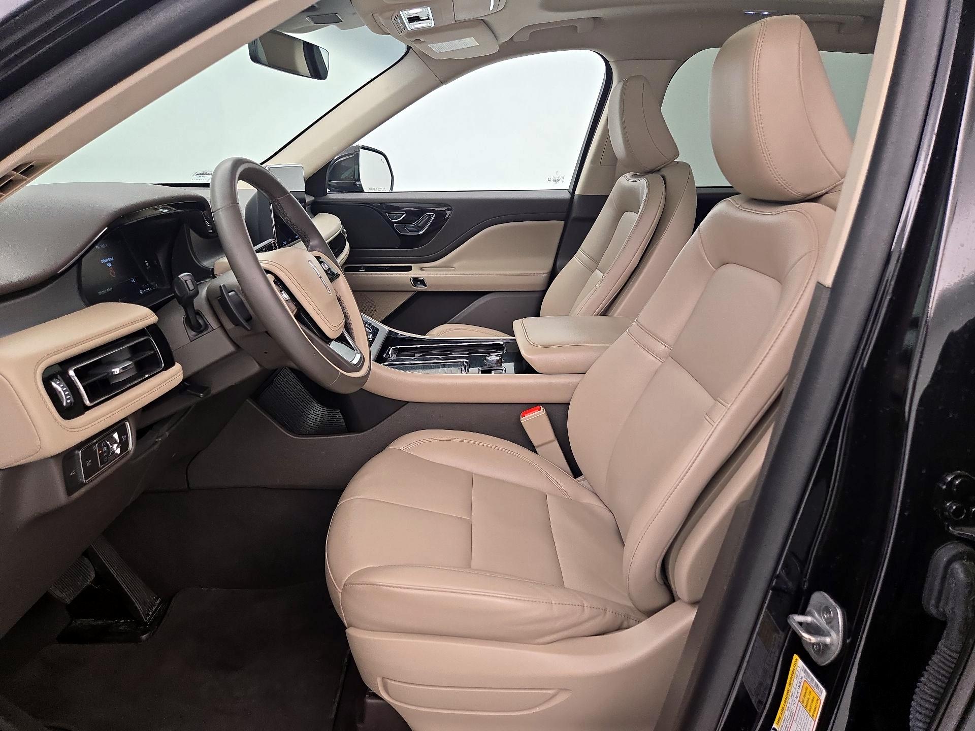 Thumbnail: 2022 Lincoln Aviator - 11