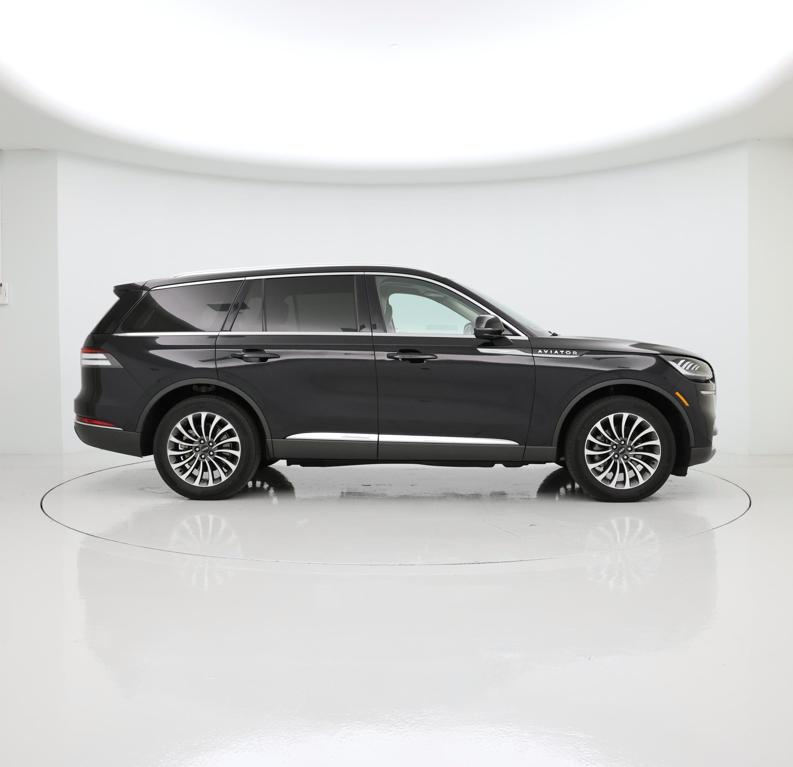 Thumbnail: 2022 Lincoln Aviator - 7