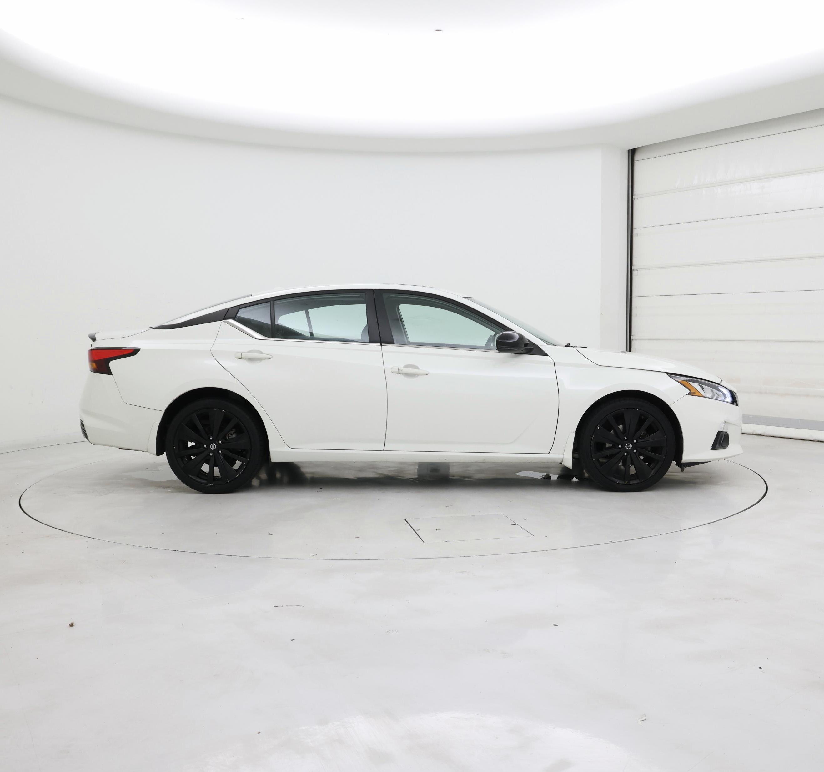 Thumbnail: 2022 Nissan Altima - 7