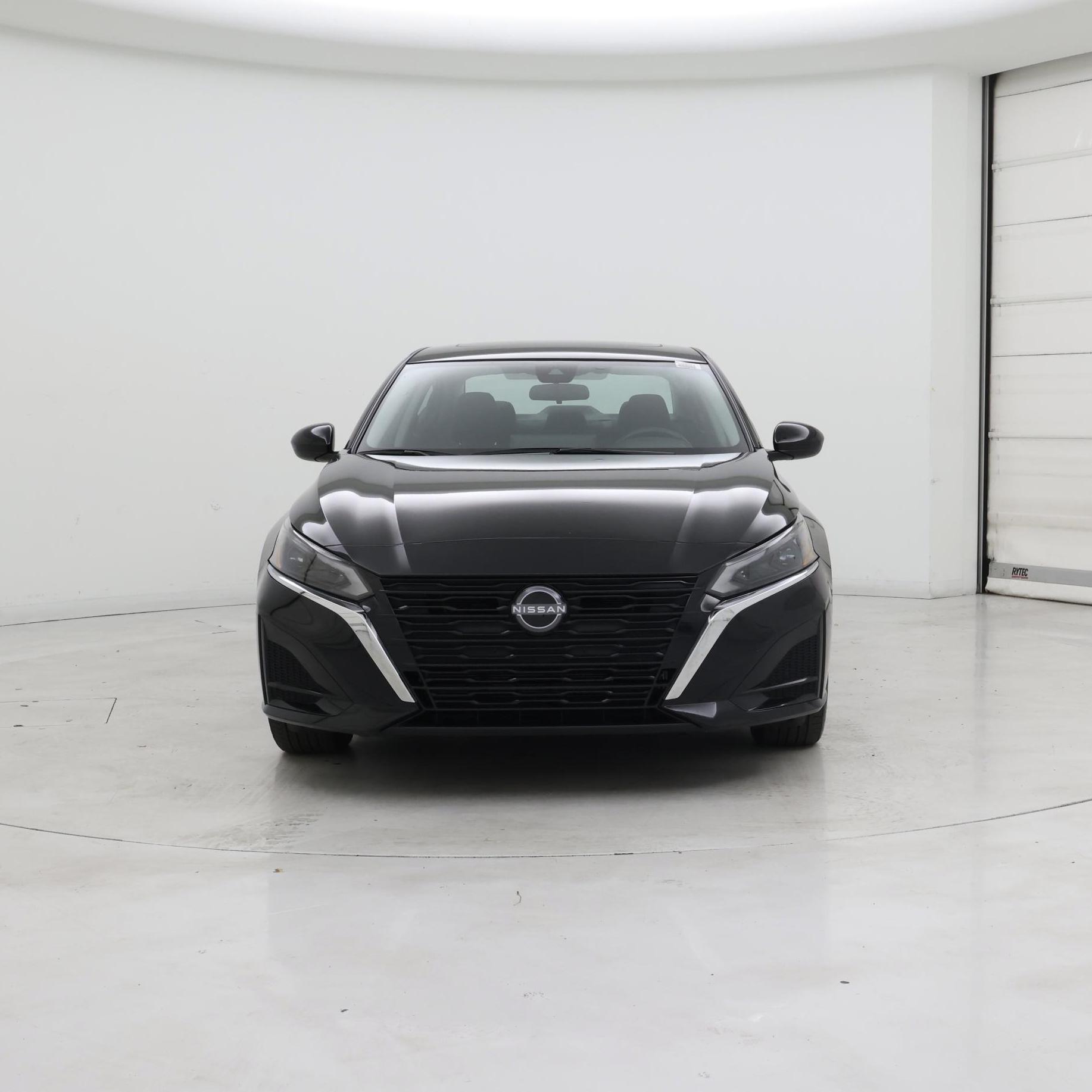 Thumbnail: 2023 Nissan Altima - 5