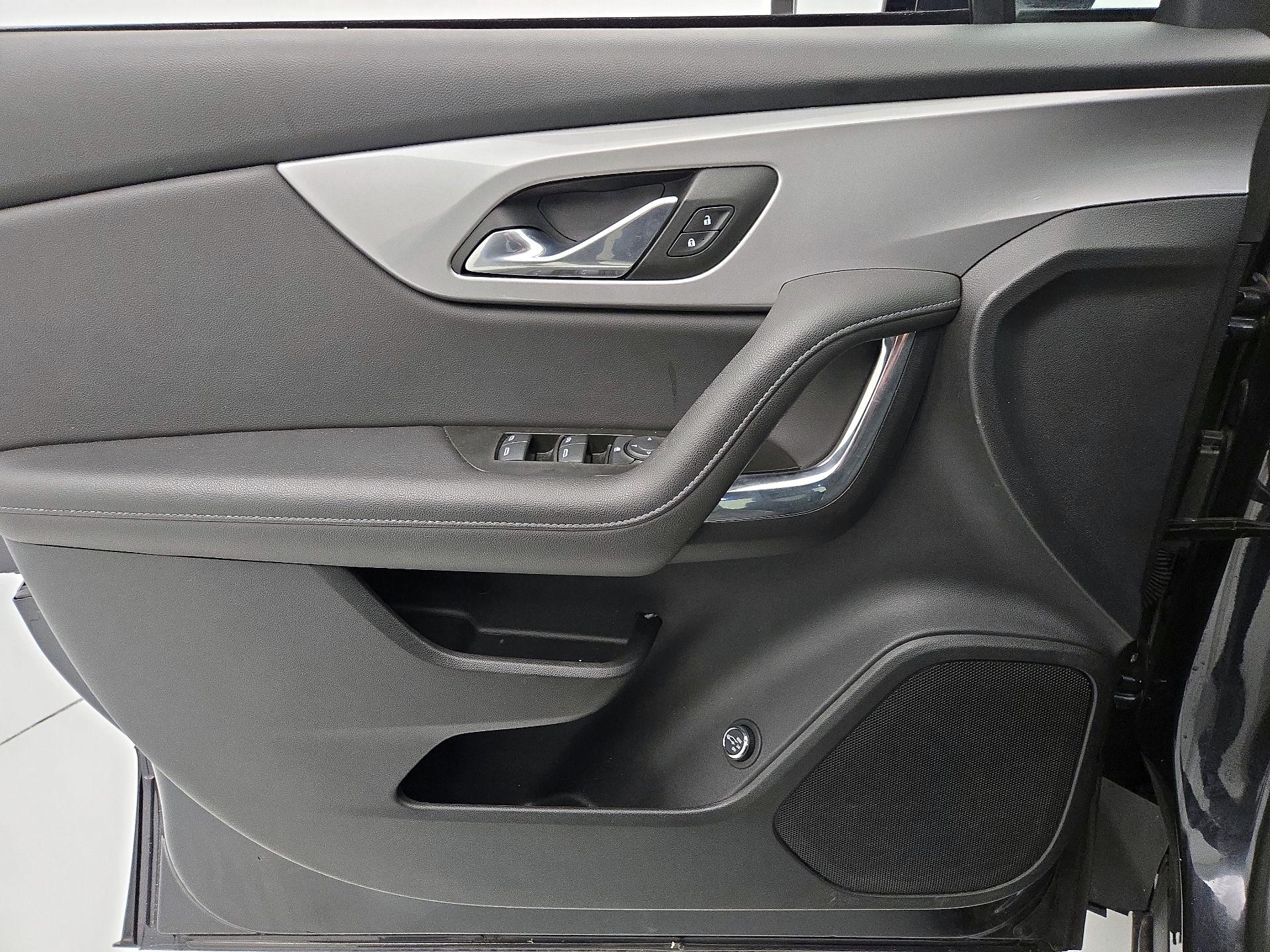 Thumbnail: 2022 Chevrolet Blazer - 12